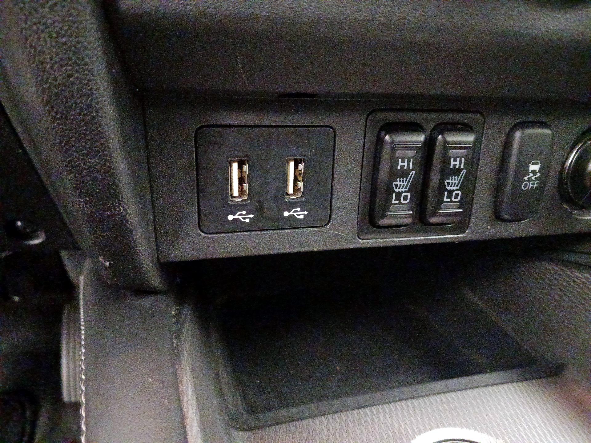 Thumbnail: 2020 Mitsubishi Outlander Sport - 18