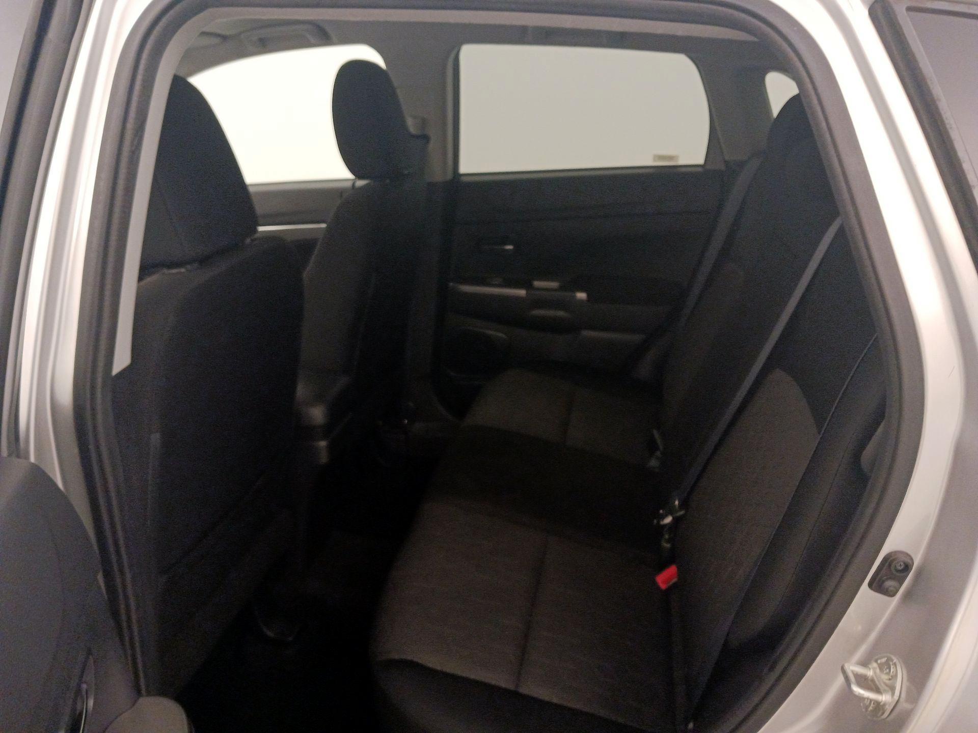 Thumbnail: 2020 Mitsubishi Outlander Sport - 19