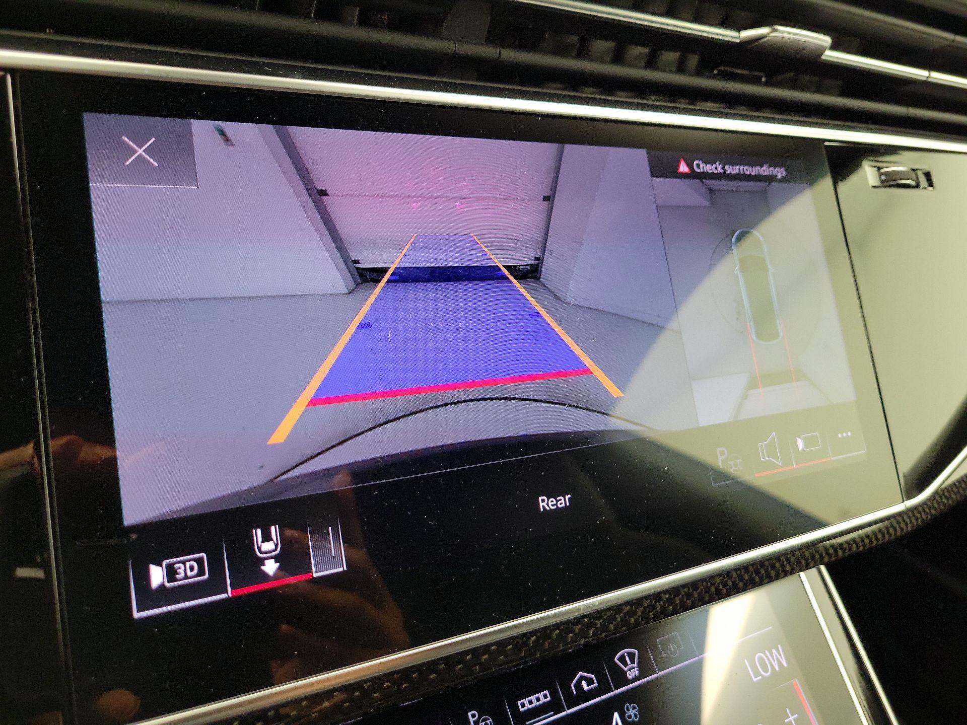 Thumbnail: 2023 Audi SQ8 - 15