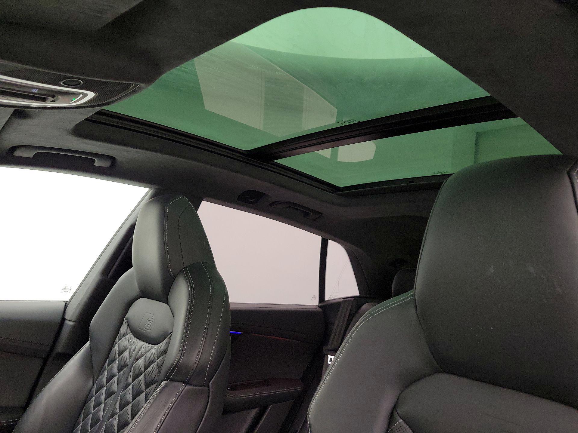 Thumbnail: 2023 Audi SQ8 - 20