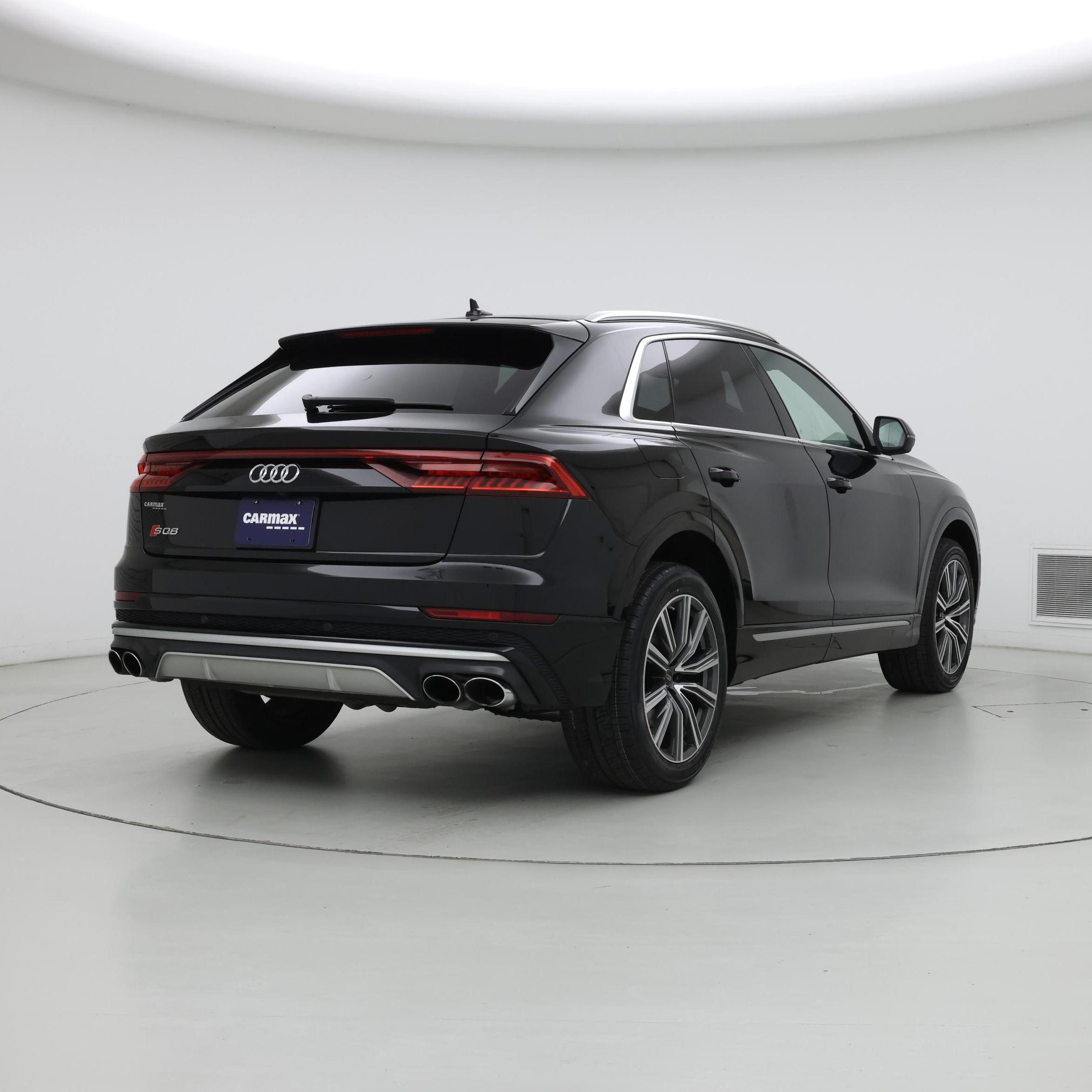 Thumbnail: 2023 Audi SQ8 - 8
