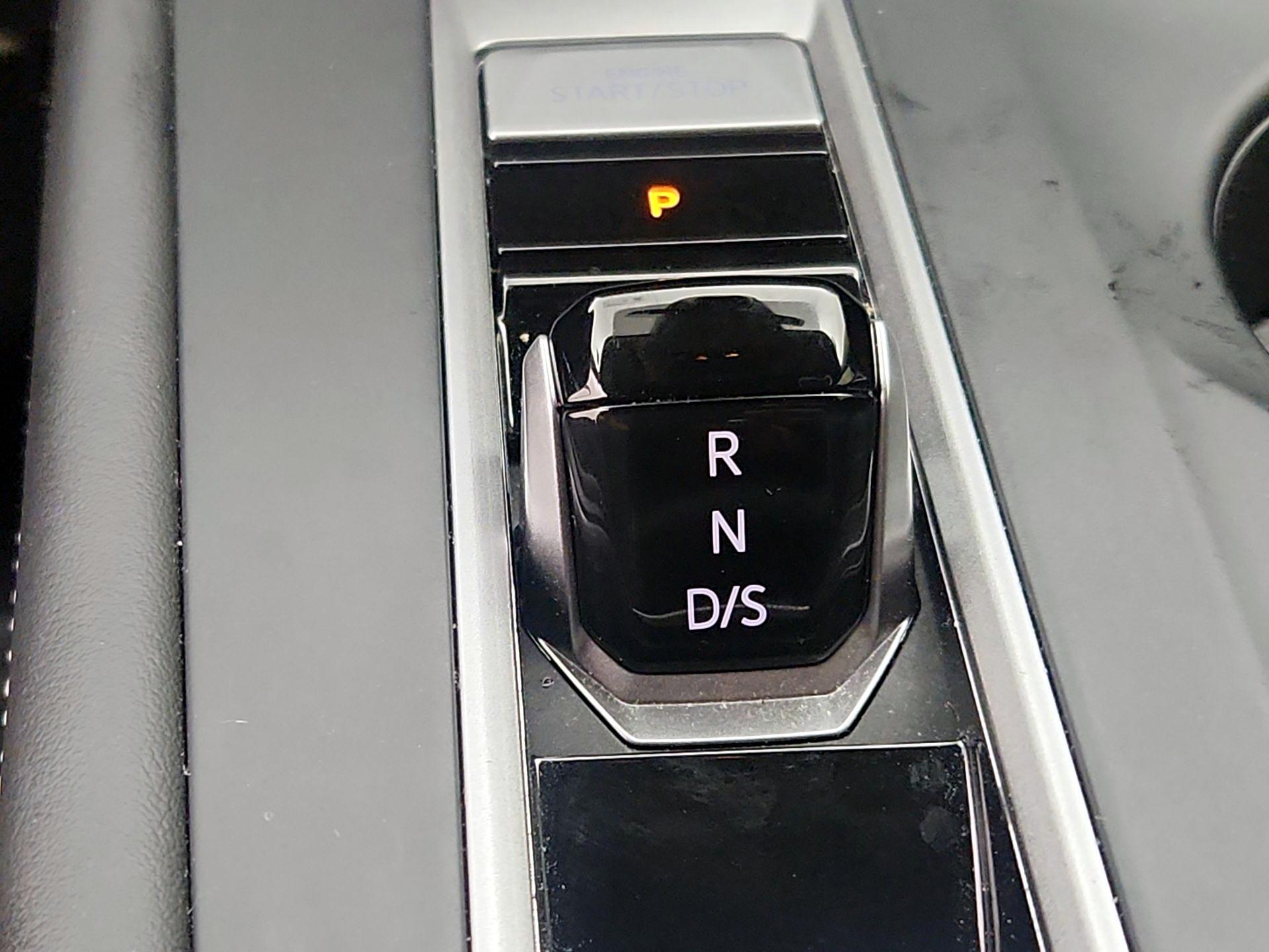 Thumbnail: 2024 Volkswagen Atlas - 17