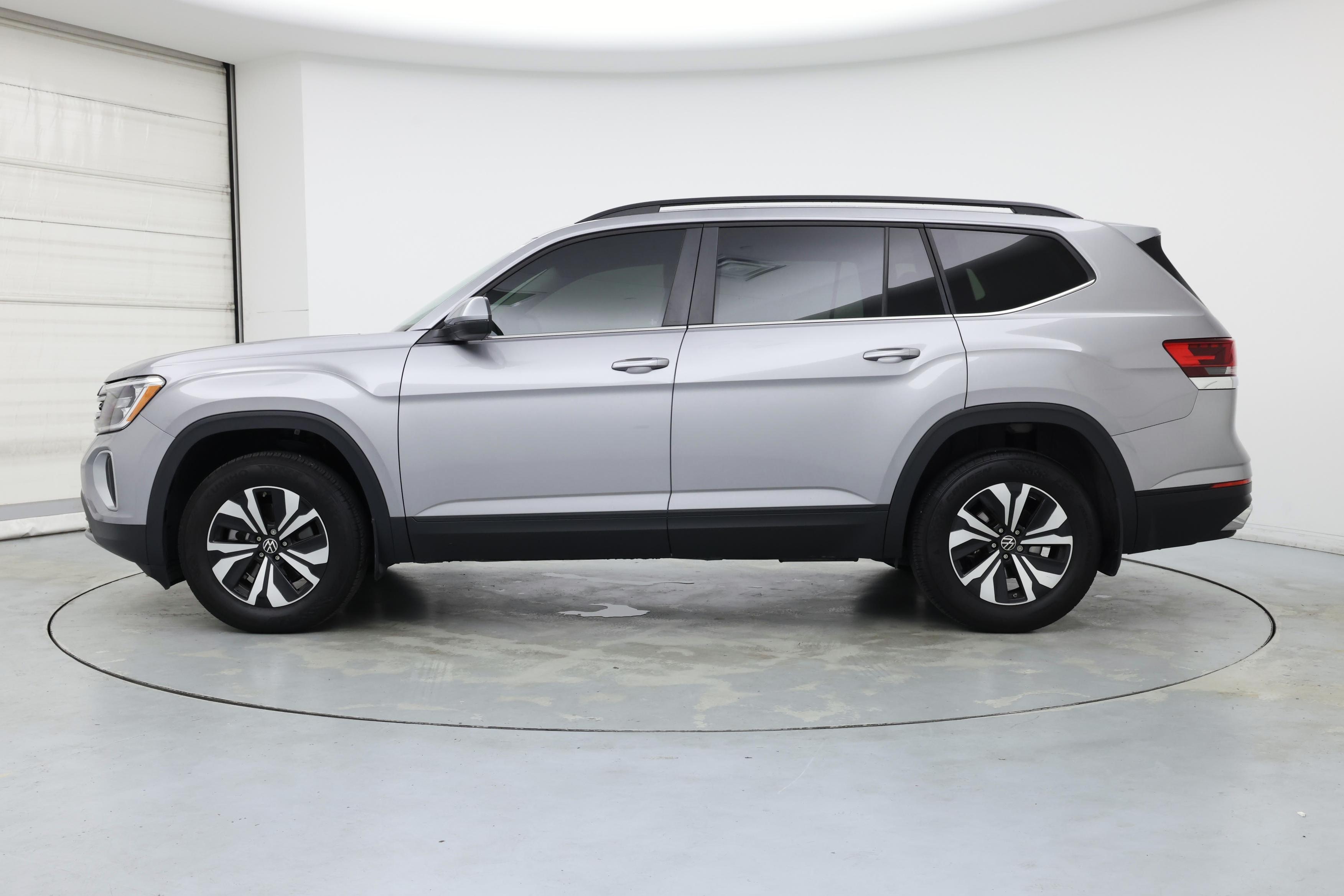 Thumbnail: 2024 Volkswagen Atlas - 3