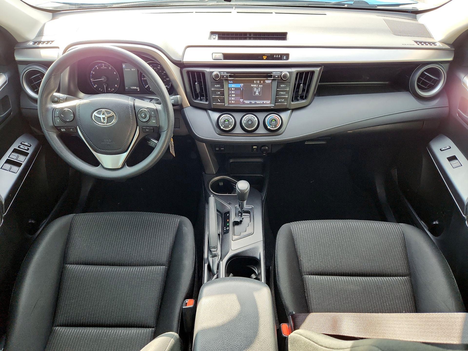 Thumbnail: 2017 Toyota RAV4 - 8