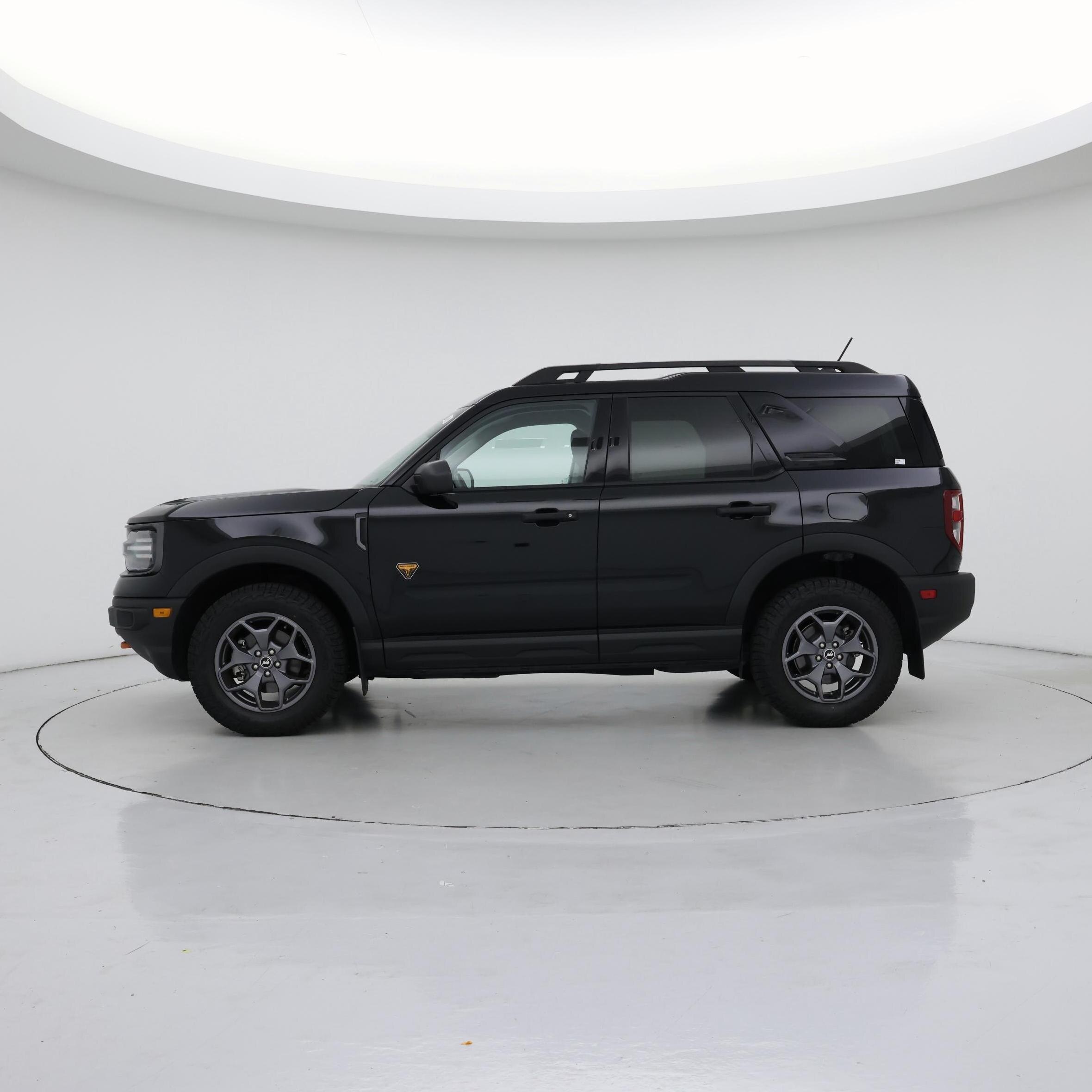 Thumbnail: 2022 Ford Bronco Sport - 3