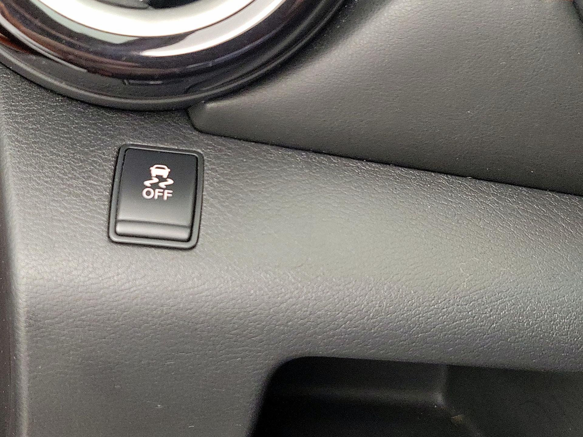 Thumbnail: 2019 Nissan Kicks - 13