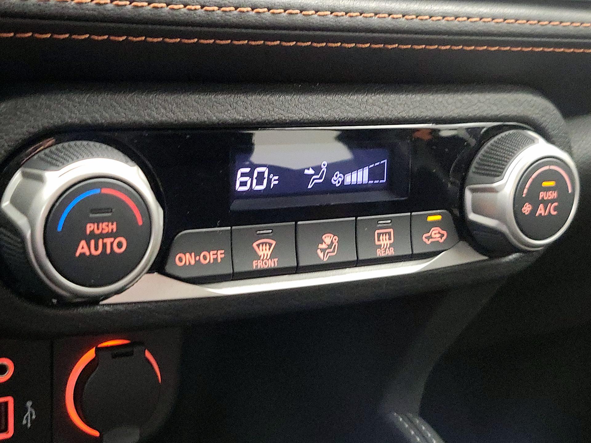 Thumbnail: 2019 Nissan Kicks - 16