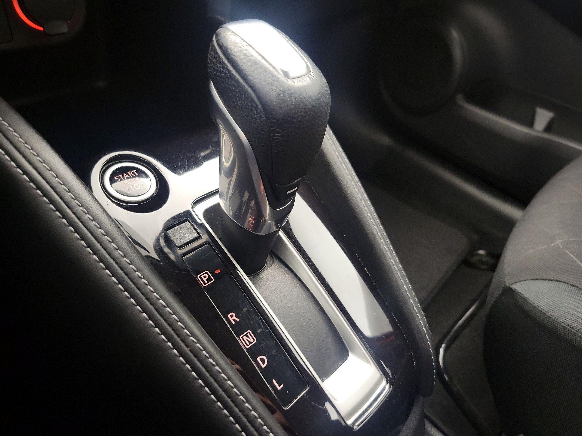 Thumbnail: 2019 Nissan Kicks - 17