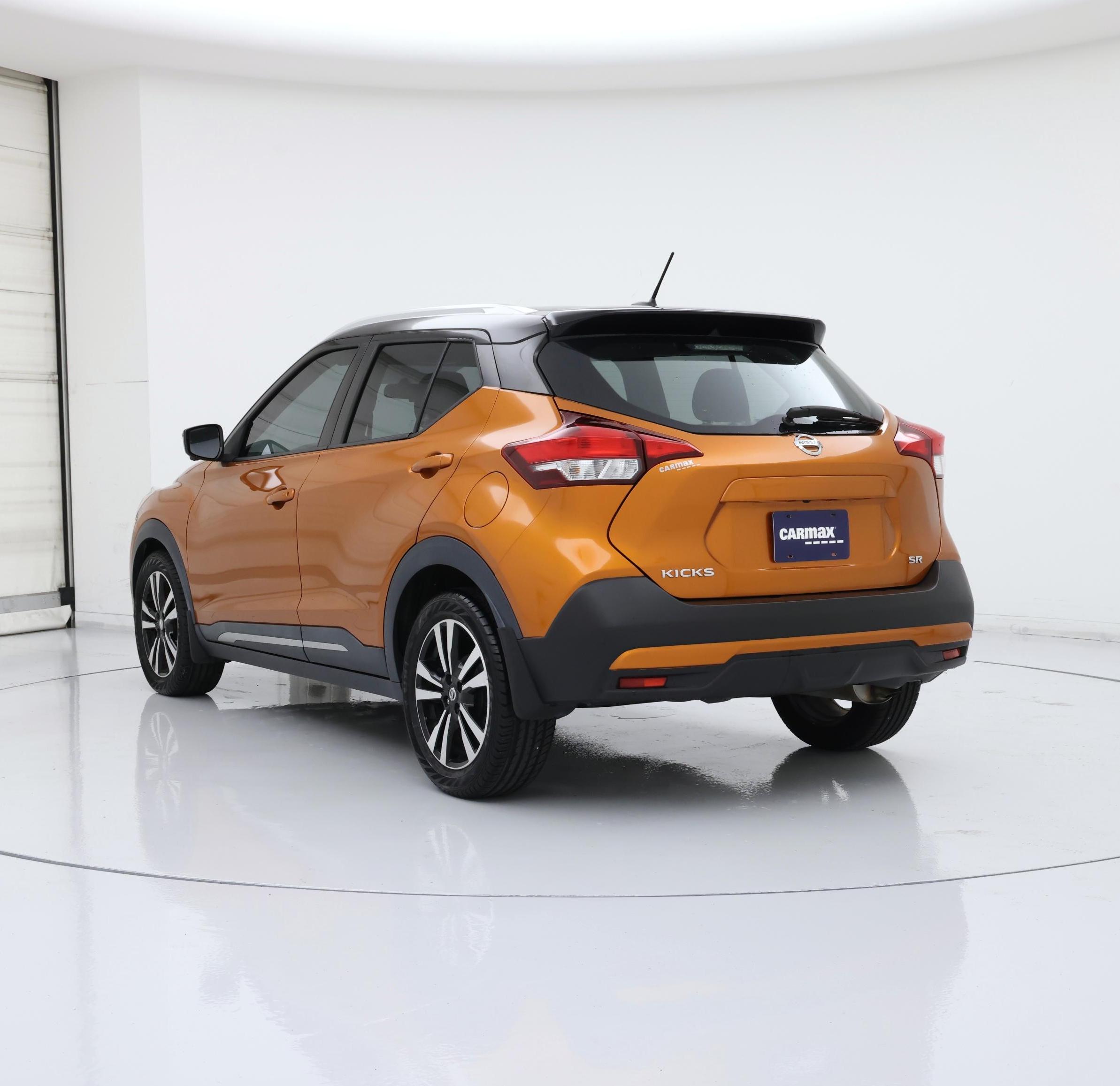 Thumbnail: 2019 Nissan Kicks - 2