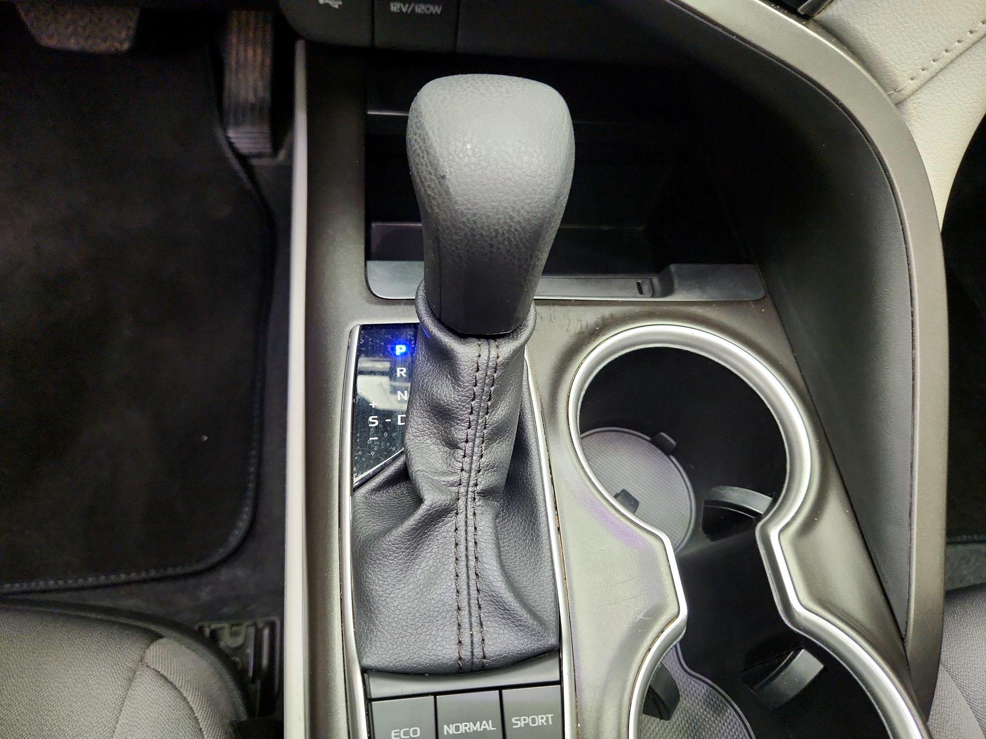 Thumbnail: 2024 Toyota Camry - 17