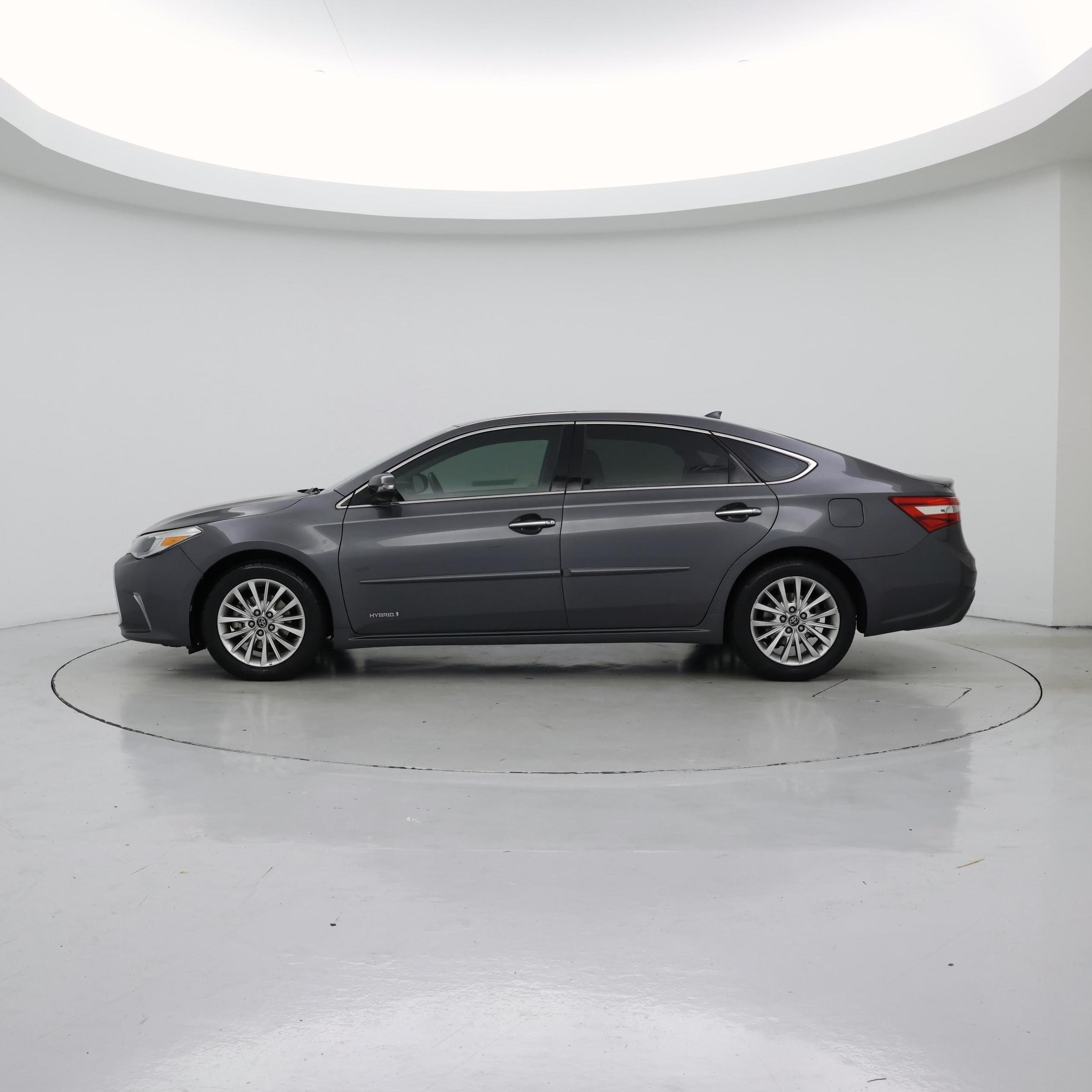 Thumbnail: 2018 Toyota Avalon - 3
