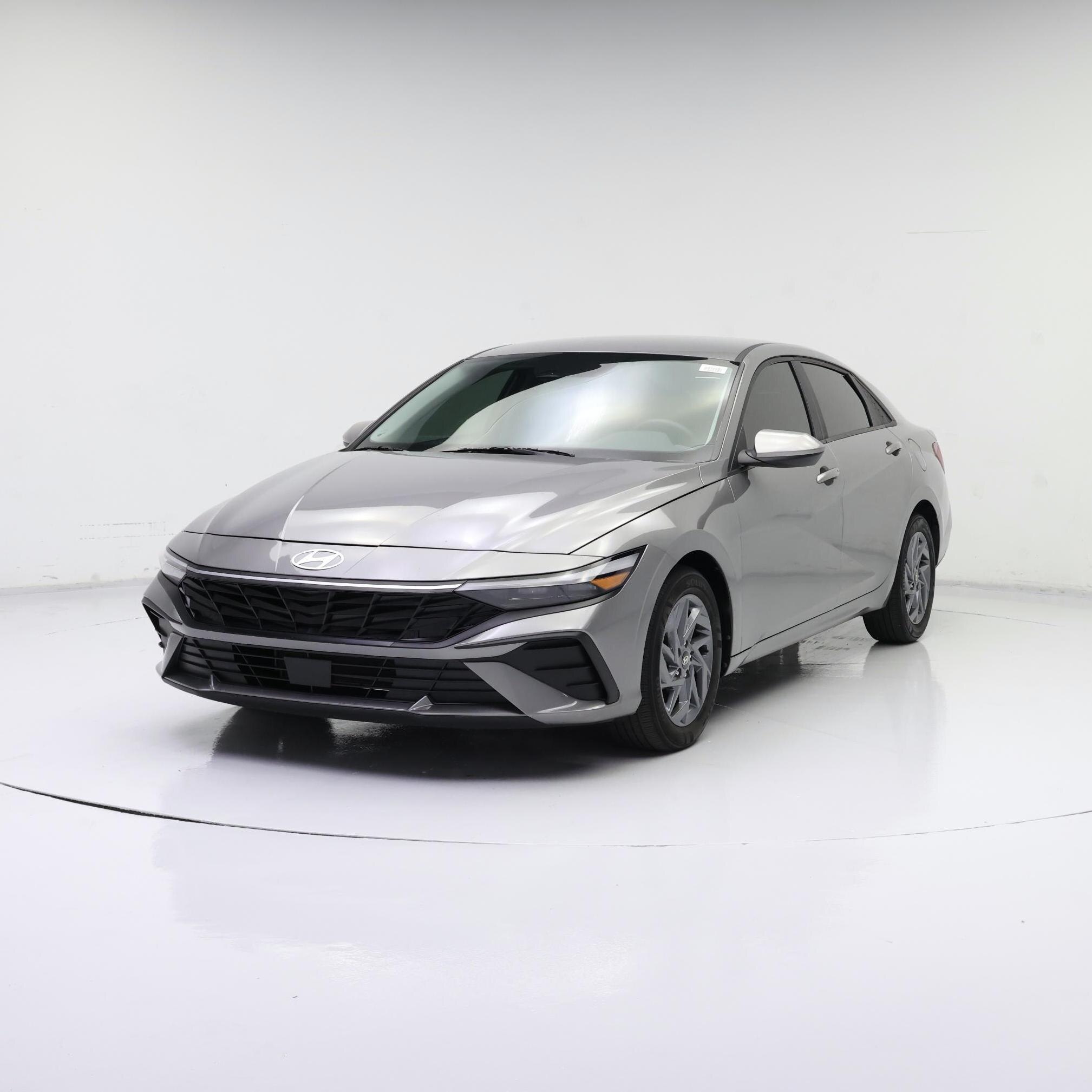 Thumbnail: 2024 Hyundai Elantra - 4