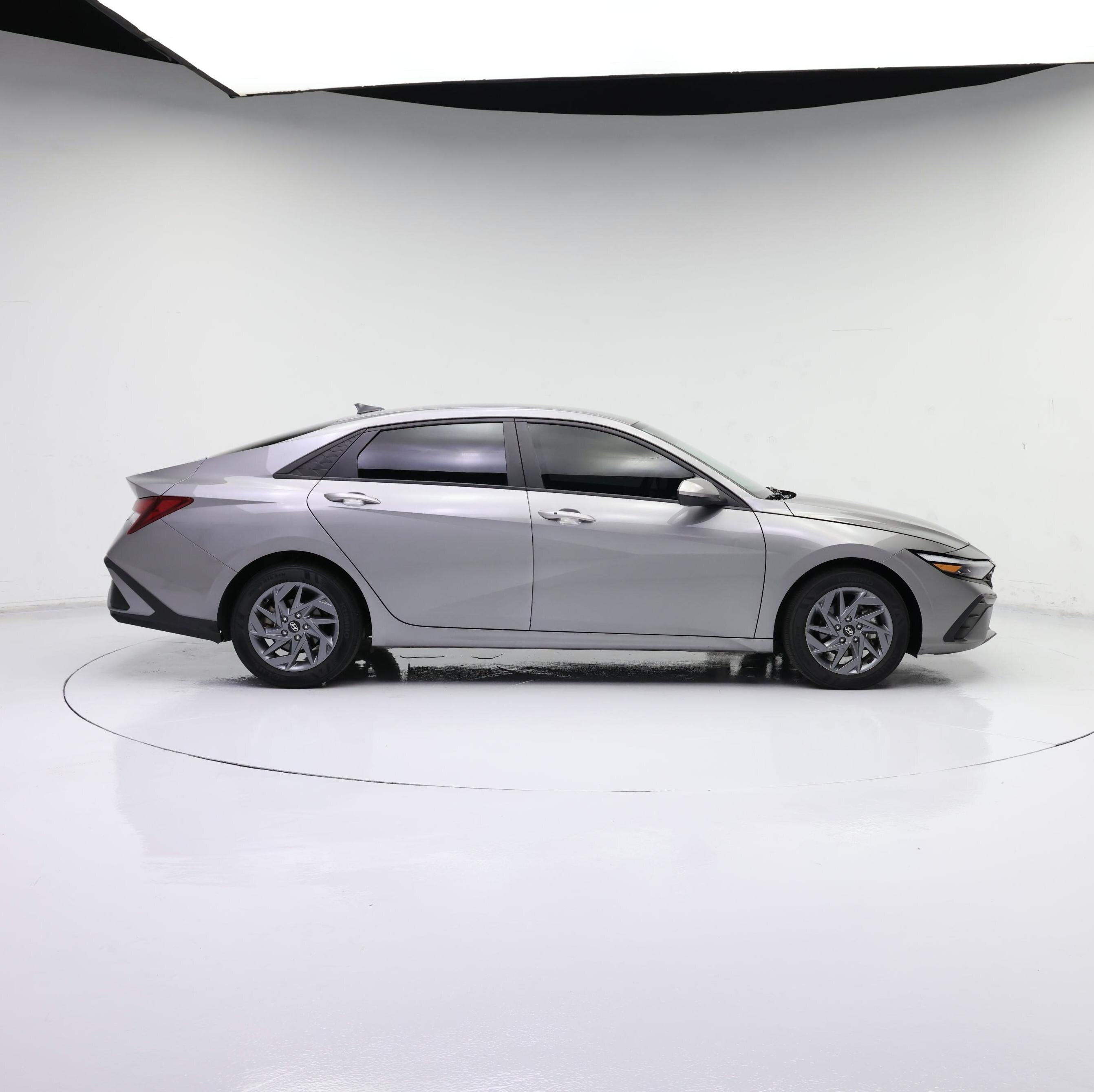 Thumbnail: 2024 Hyundai Elantra - 7