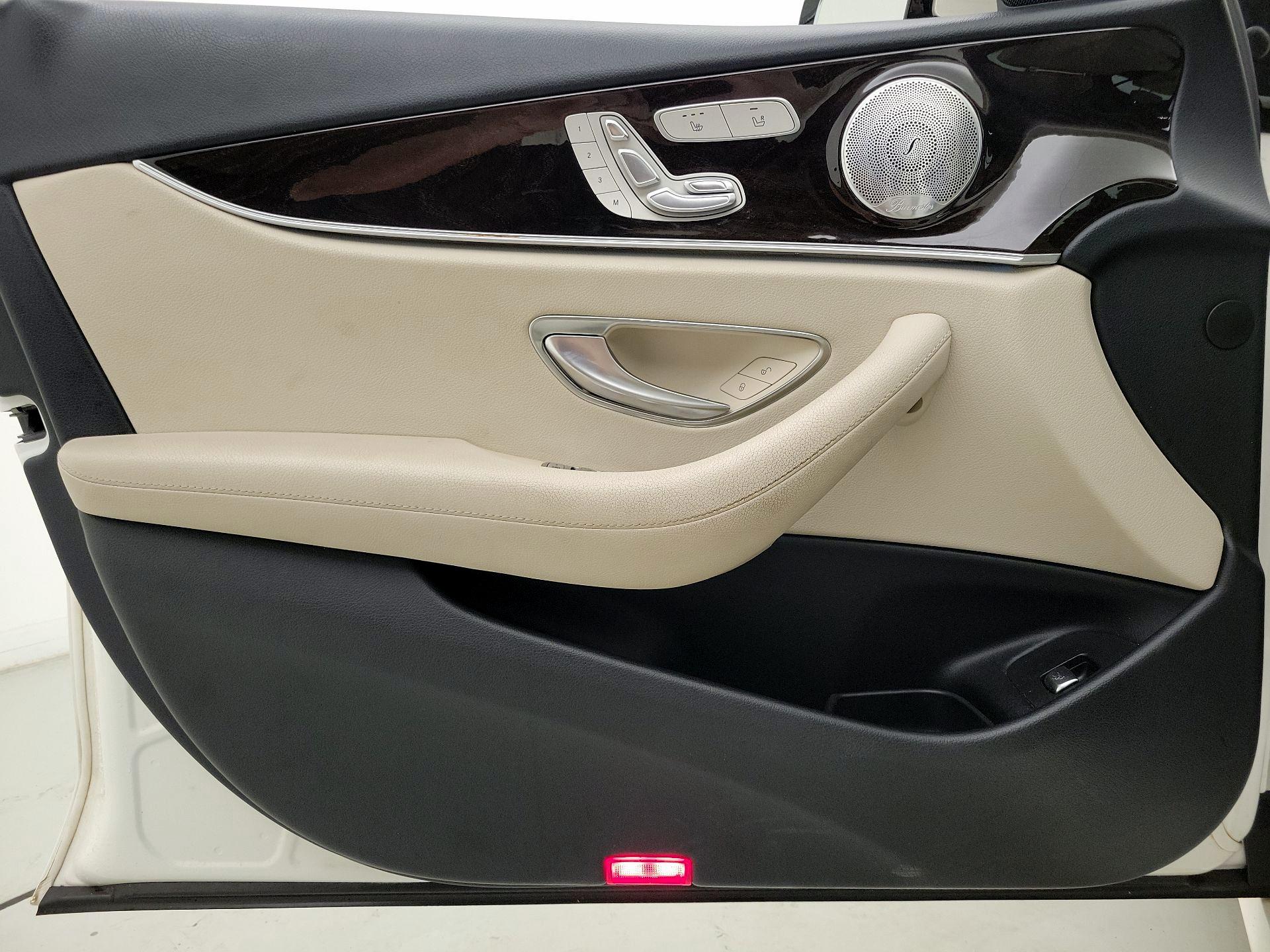 Thumbnail: 2019 Mercedes-Benz E-Class - 12