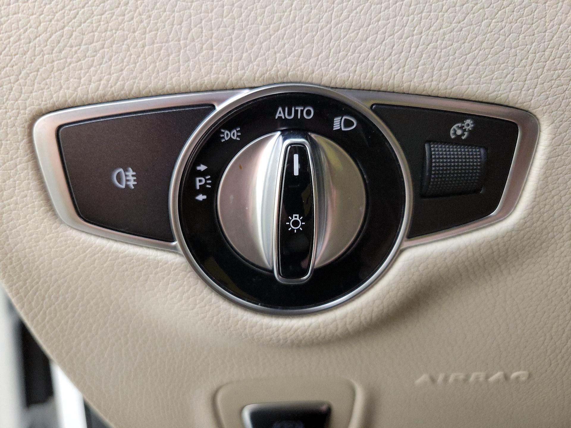 Thumbnail: 2019 Mercedes-Benz E-Class - 13