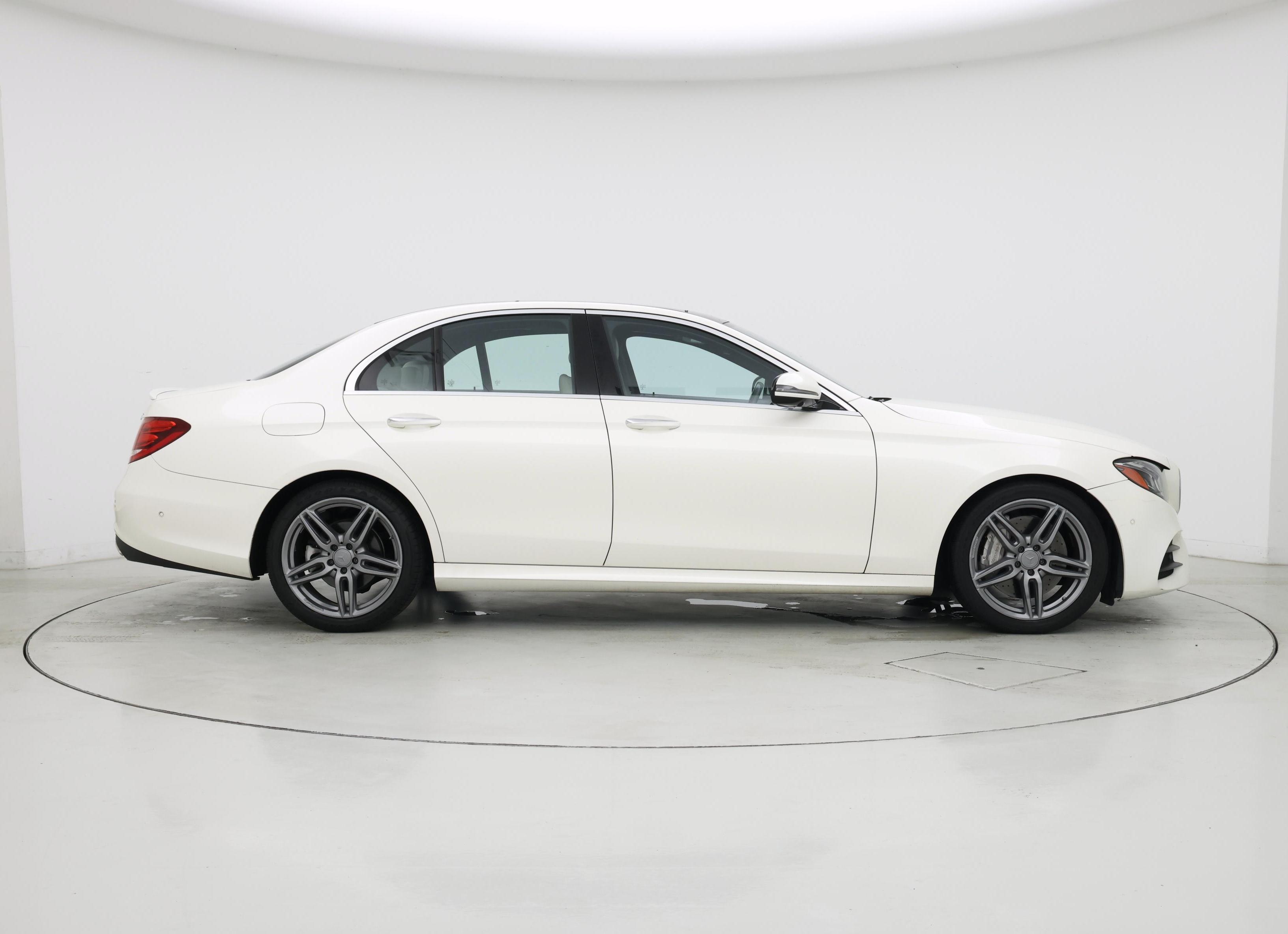 Thumbnail: 2019 Mercedes-Benz E-Class - 7