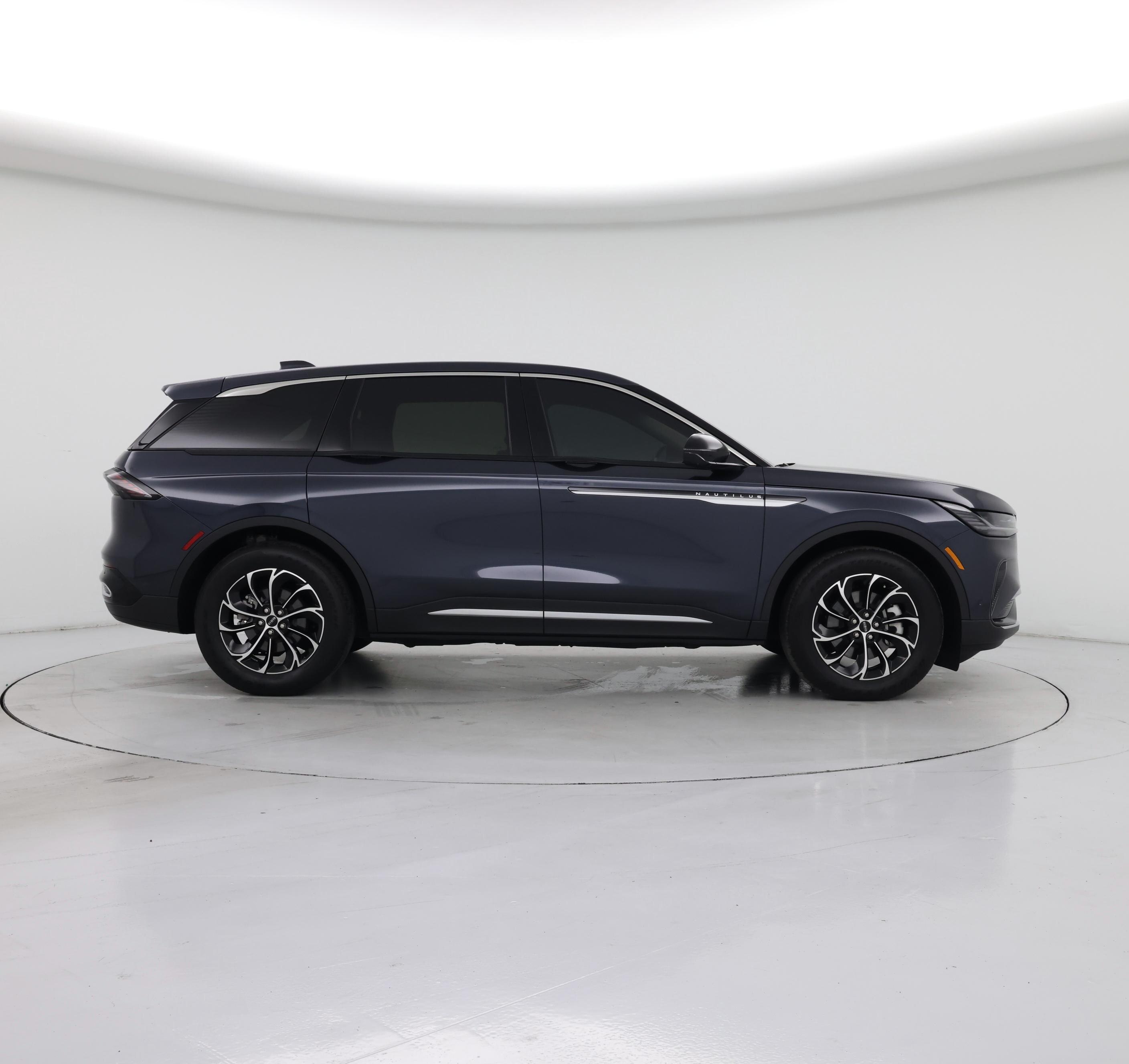 Thumbnail: 2024 Lincoln Nautilus - 7