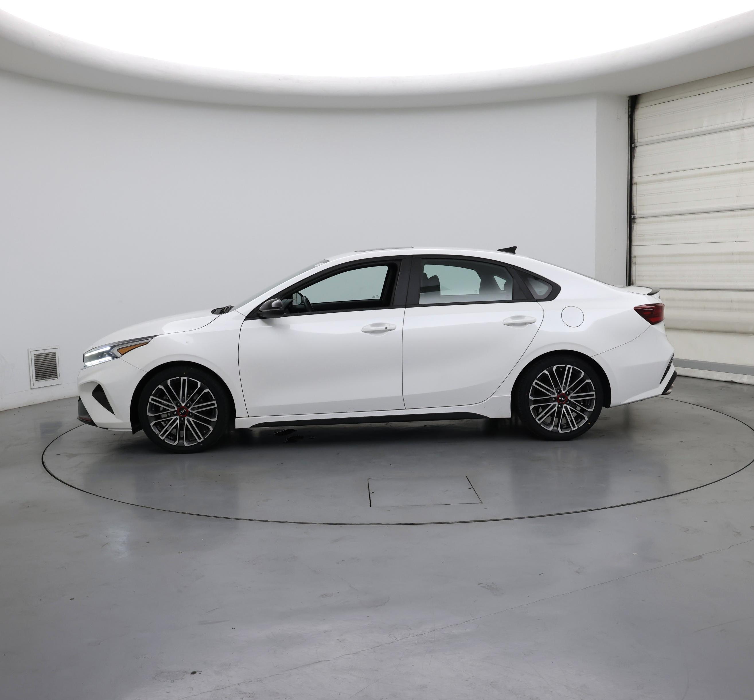Thumbnail: 2023 Kia Forte - 3