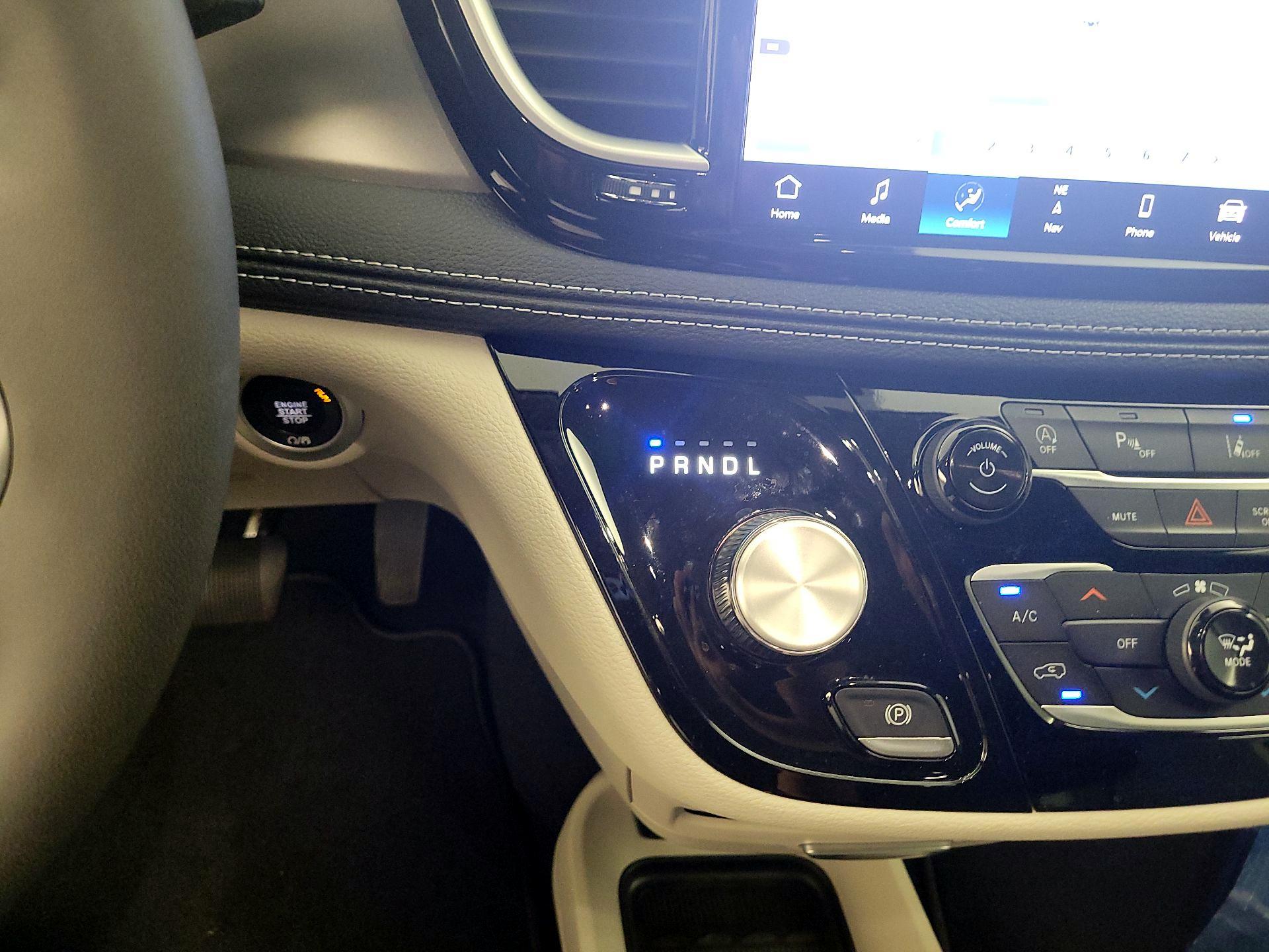 Thumbnail: 2023 Chrysler Pacifica - 15
