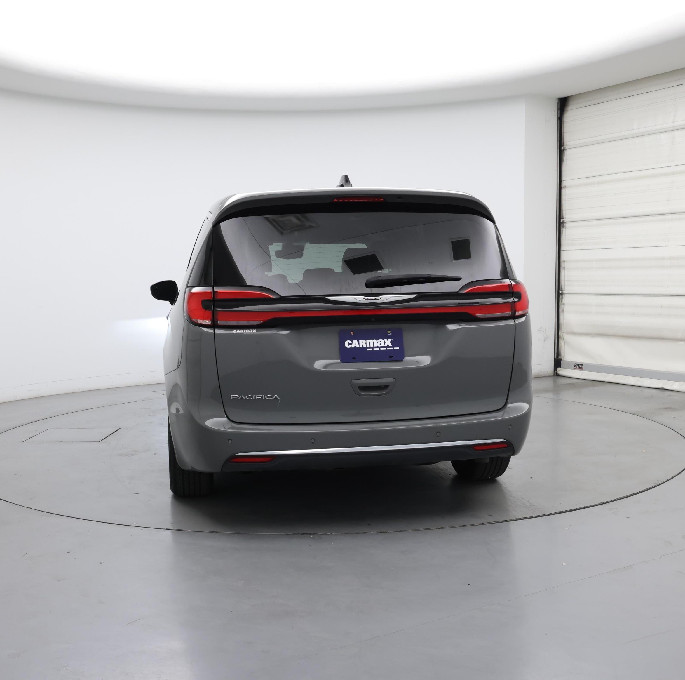 Thumbnail: 2023 Chrysler Pacifica - 6