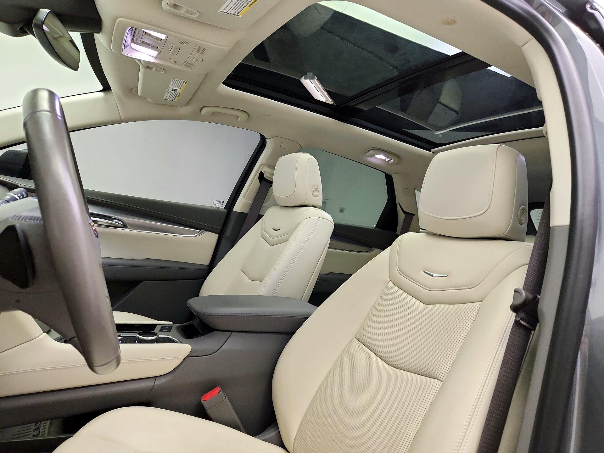 Thumbnail: 2020 Cadillac XT5 - 20