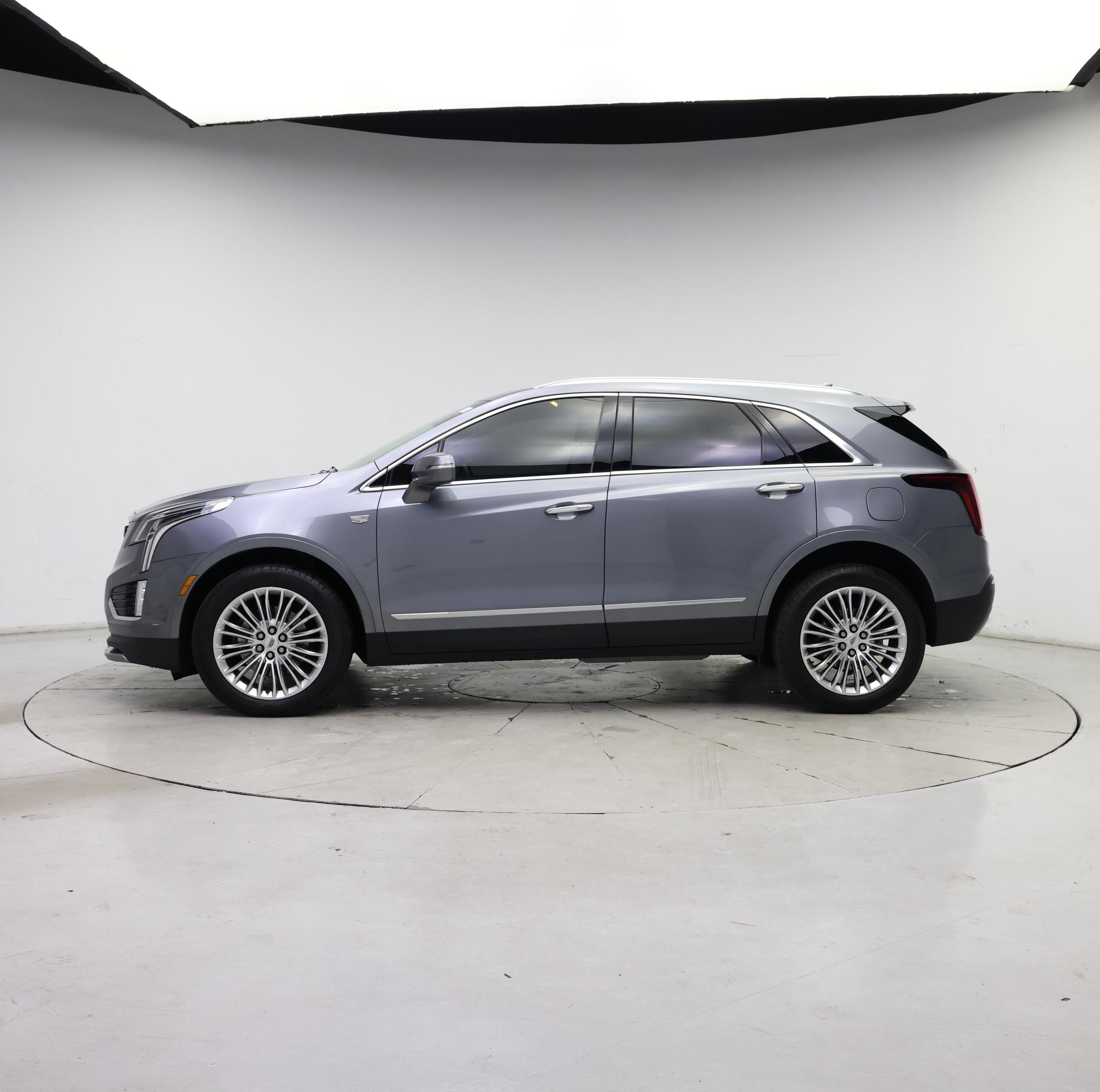 Thumbnail: 2020 Cadillac XT5 - 3