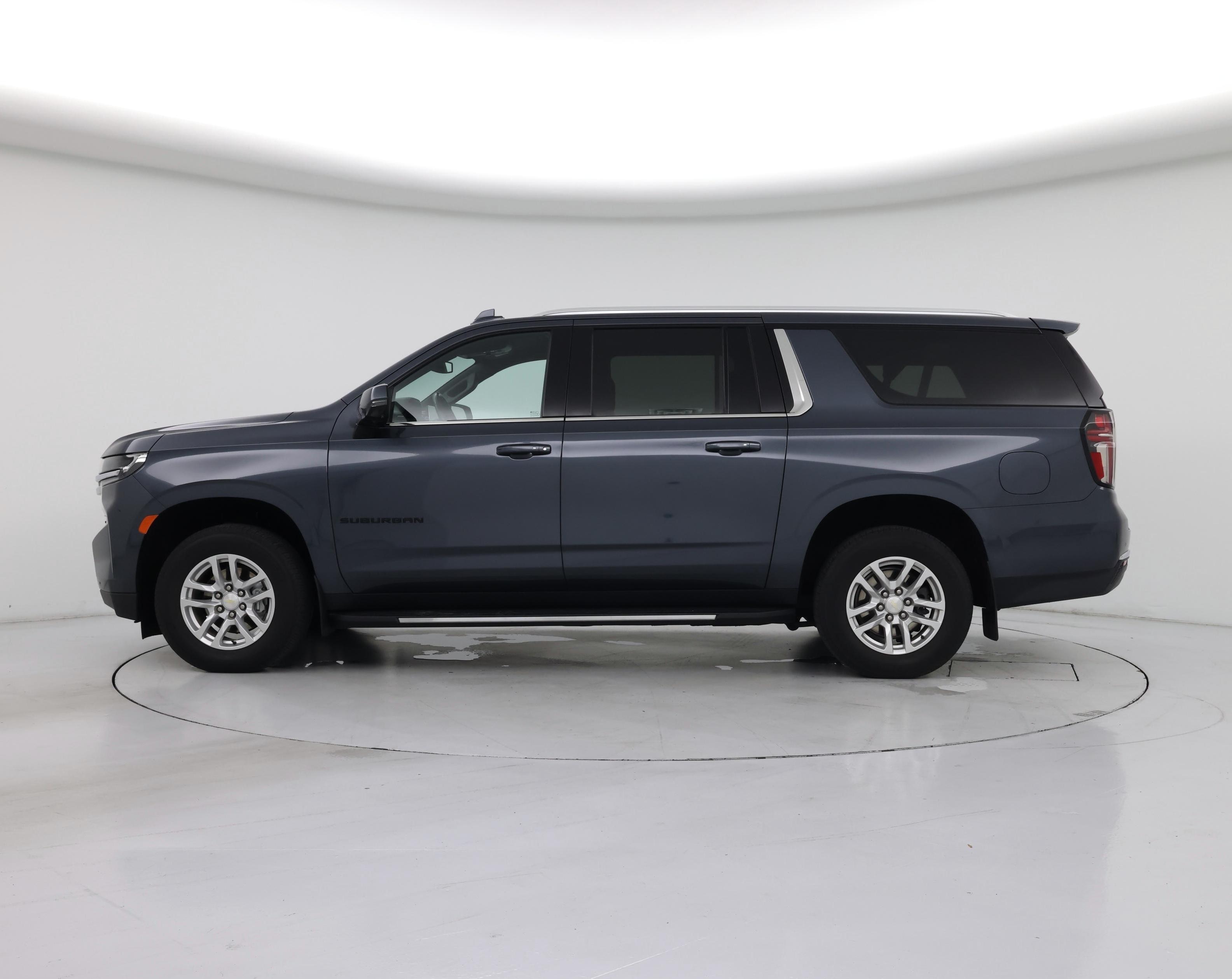 Thumbnail: 2021 Chevrolet Suburban - 3