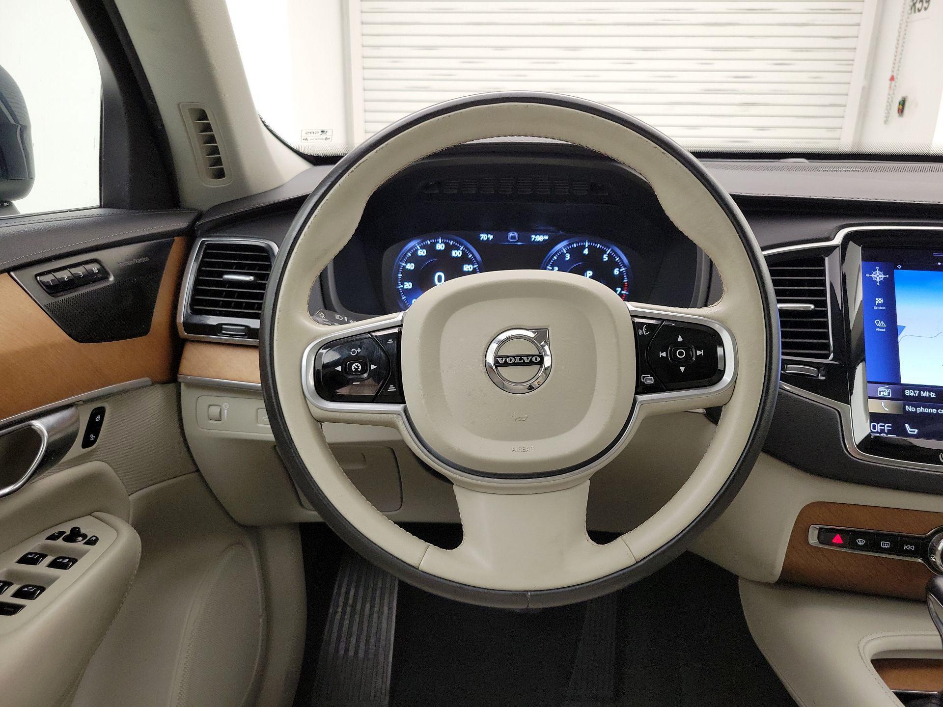 Thumbnail: 2019 Volvo XC90 - 10