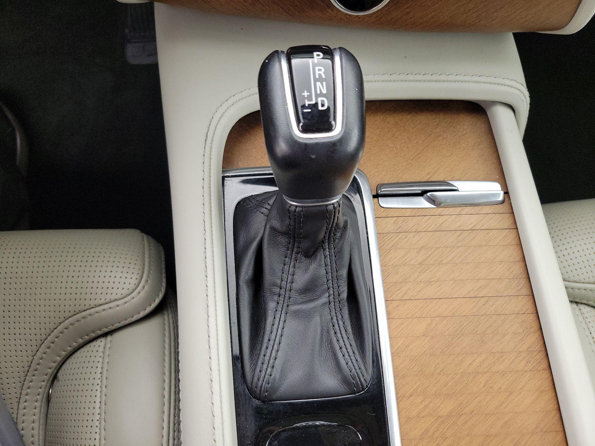 Thumbnail: 2019 Volvo XC90 - 18