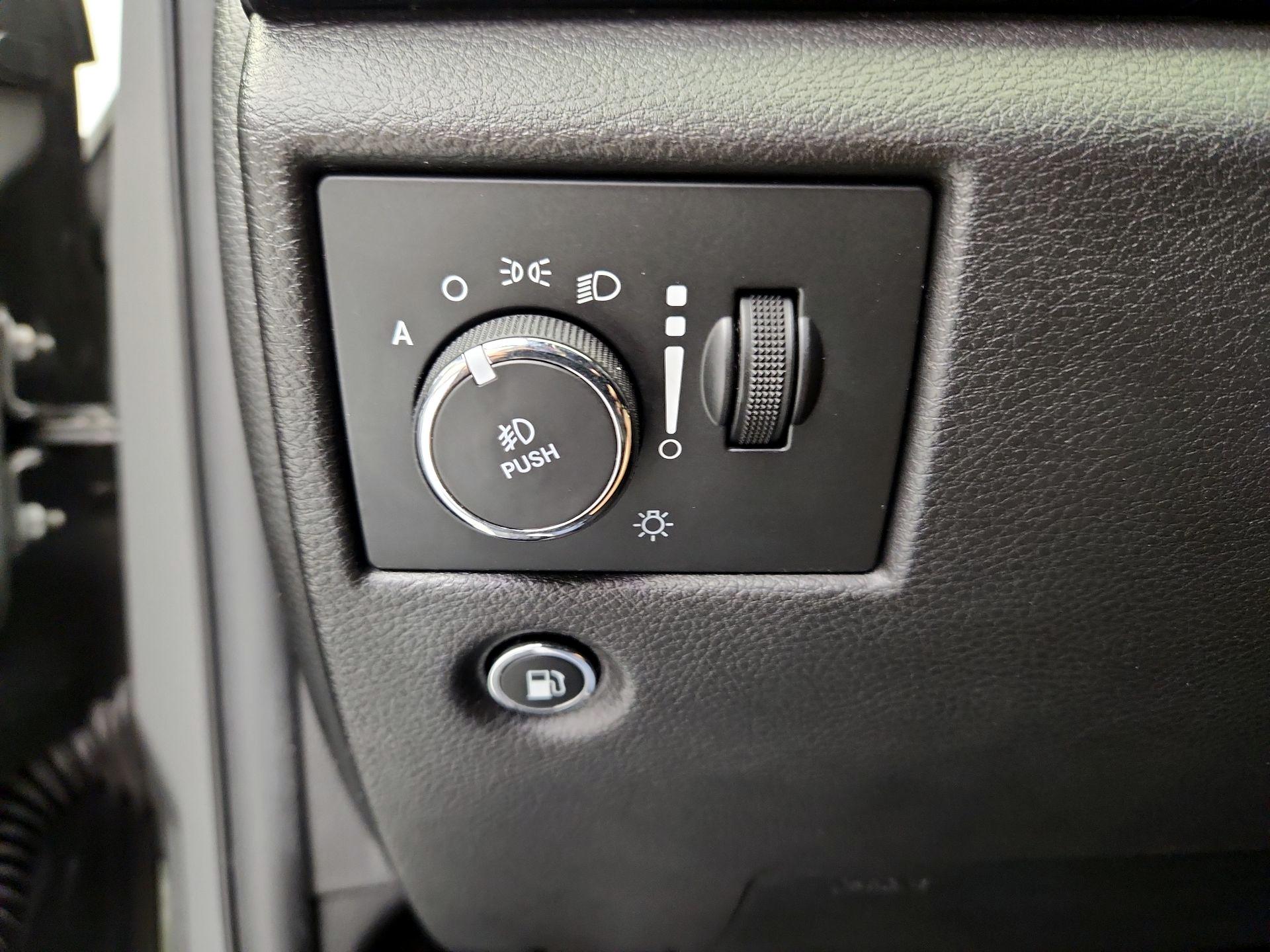 Thumbnail: 2019 Jeep Grand Cherokee - 13