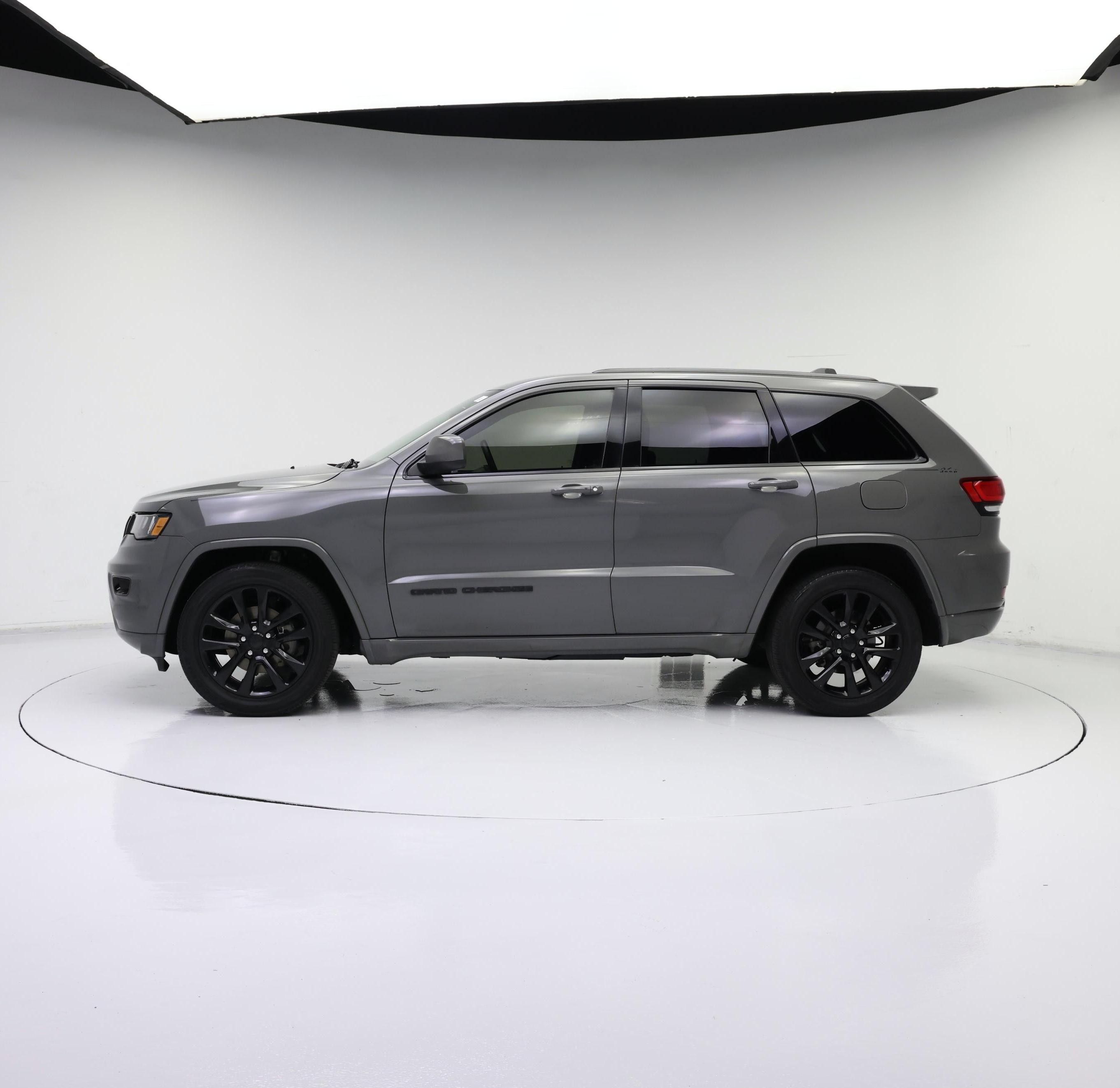 Thumbnail: 2019 Jeep Grand Cherokee - 3