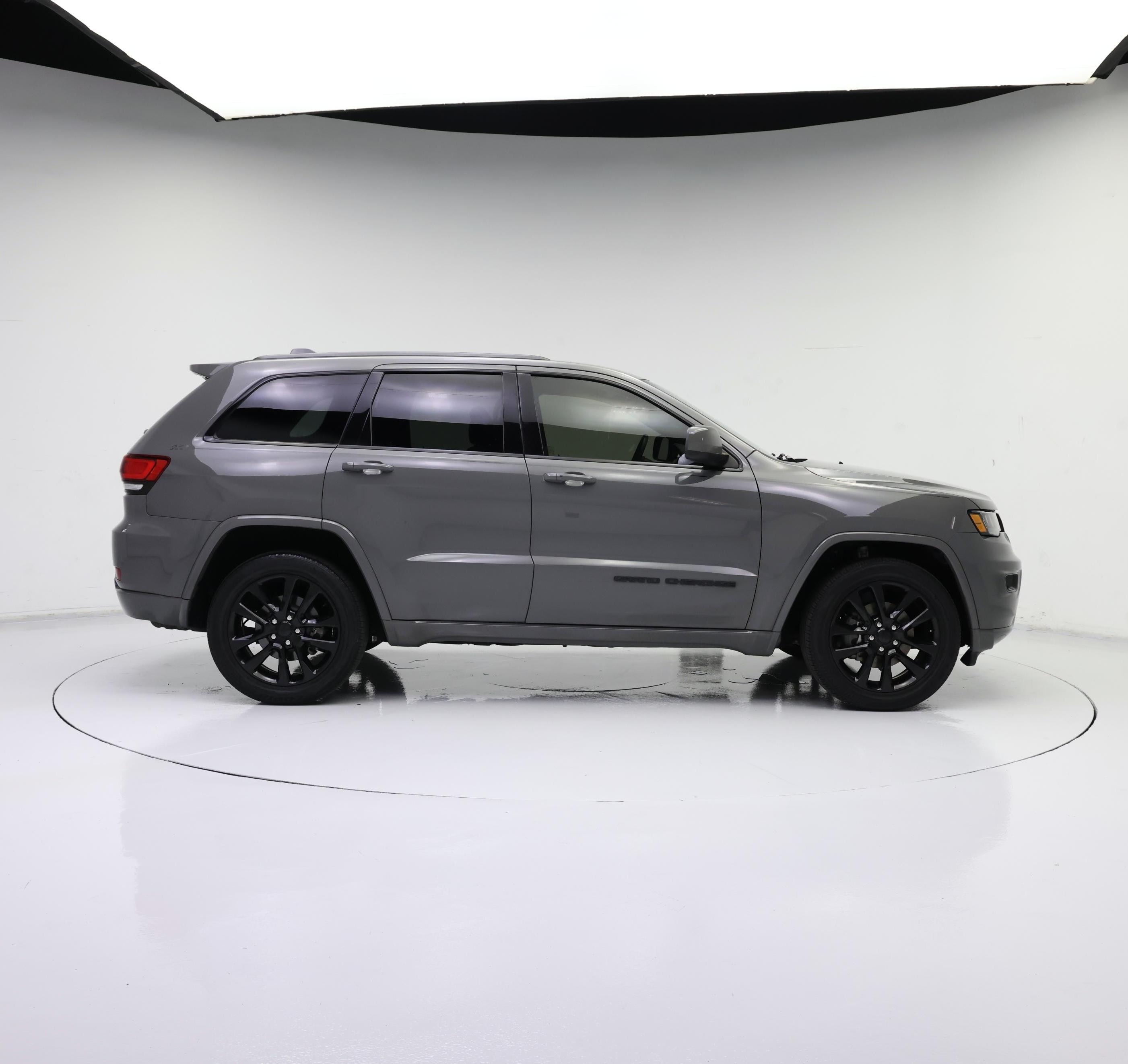 Thumbnail: 2019 Jeep Grand Cherokee - 7