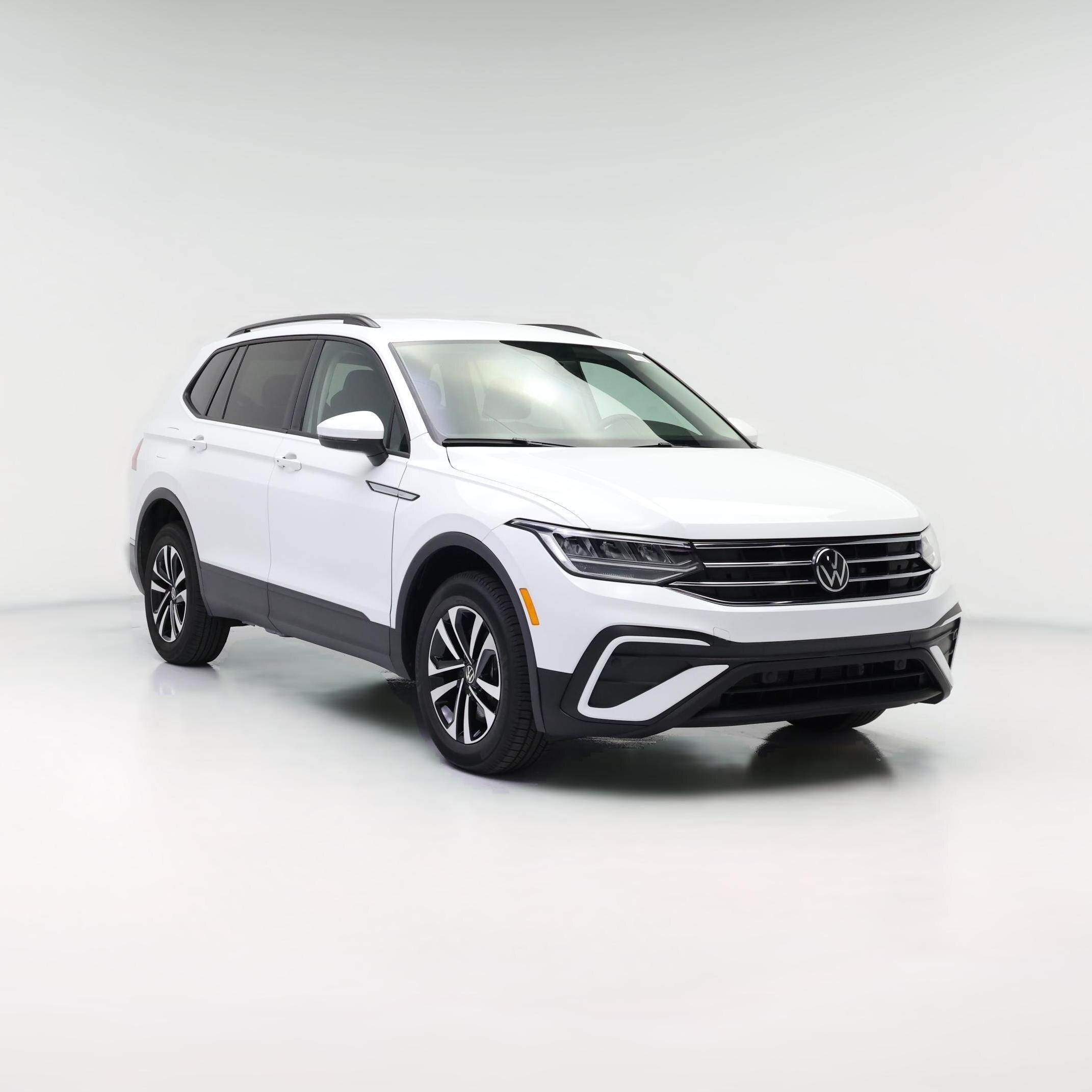 Thumbnail: 2022 Volkswagen Tiguan - 1