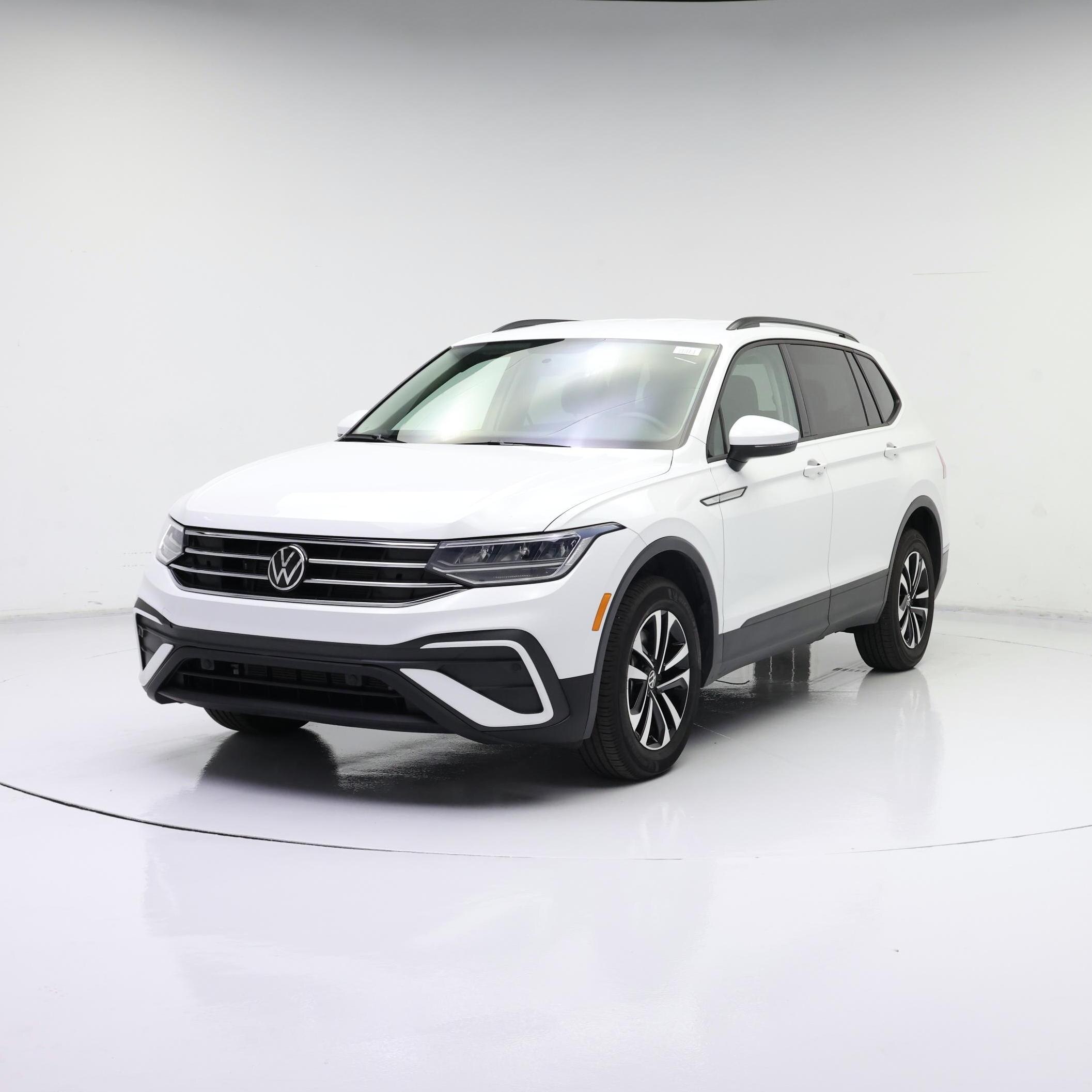 Thumbnail: 2022 Volkswagen Tiguan - 4