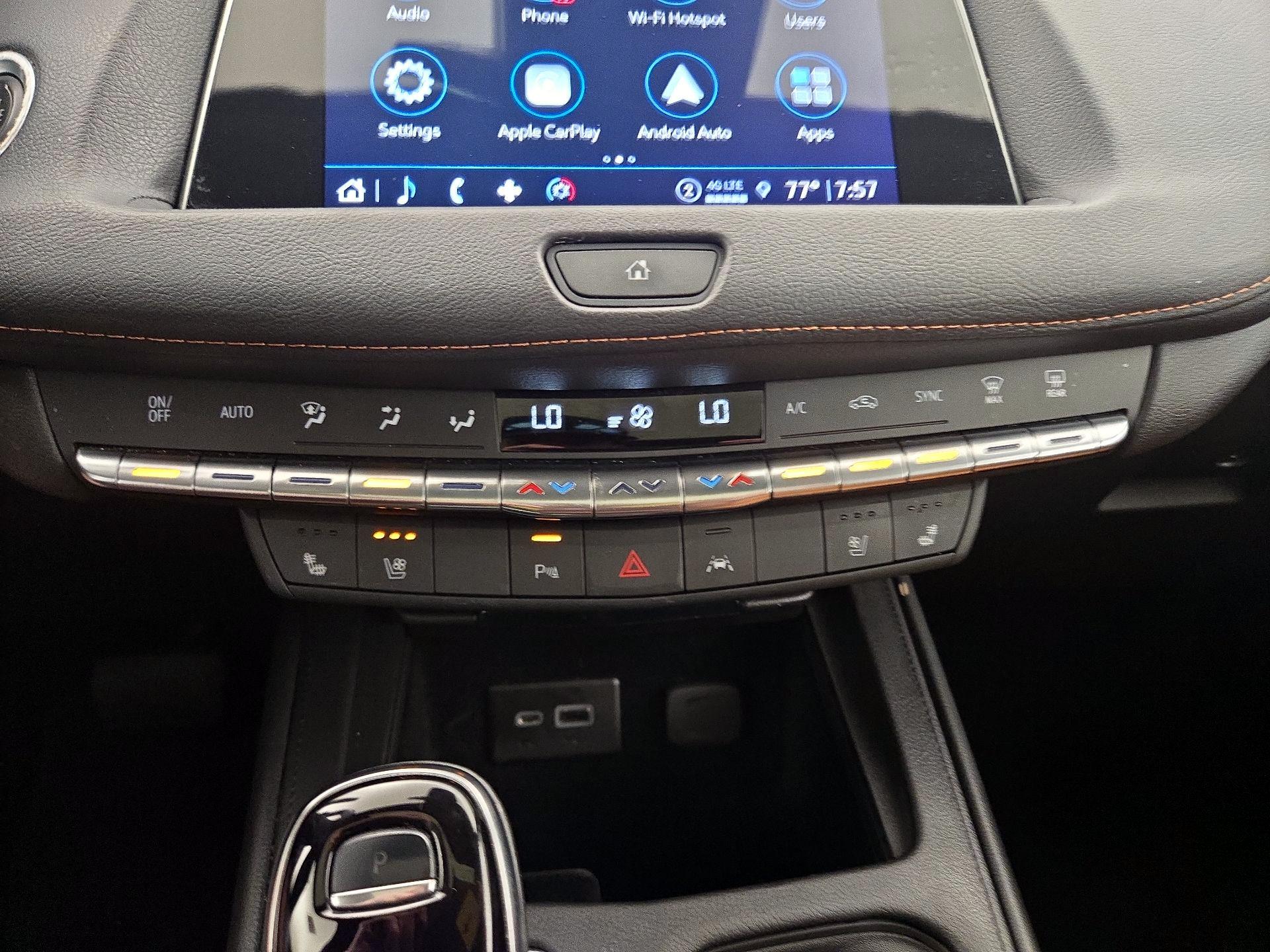 Thumbnail: 2023 Cadillac XT4 - 16