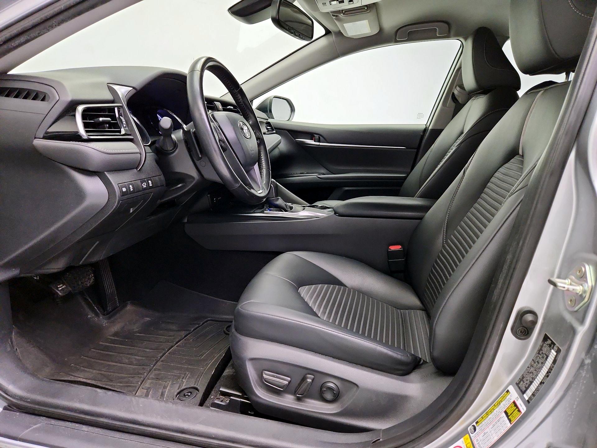 Thumbnail: 2019 Toyota Camry - 11