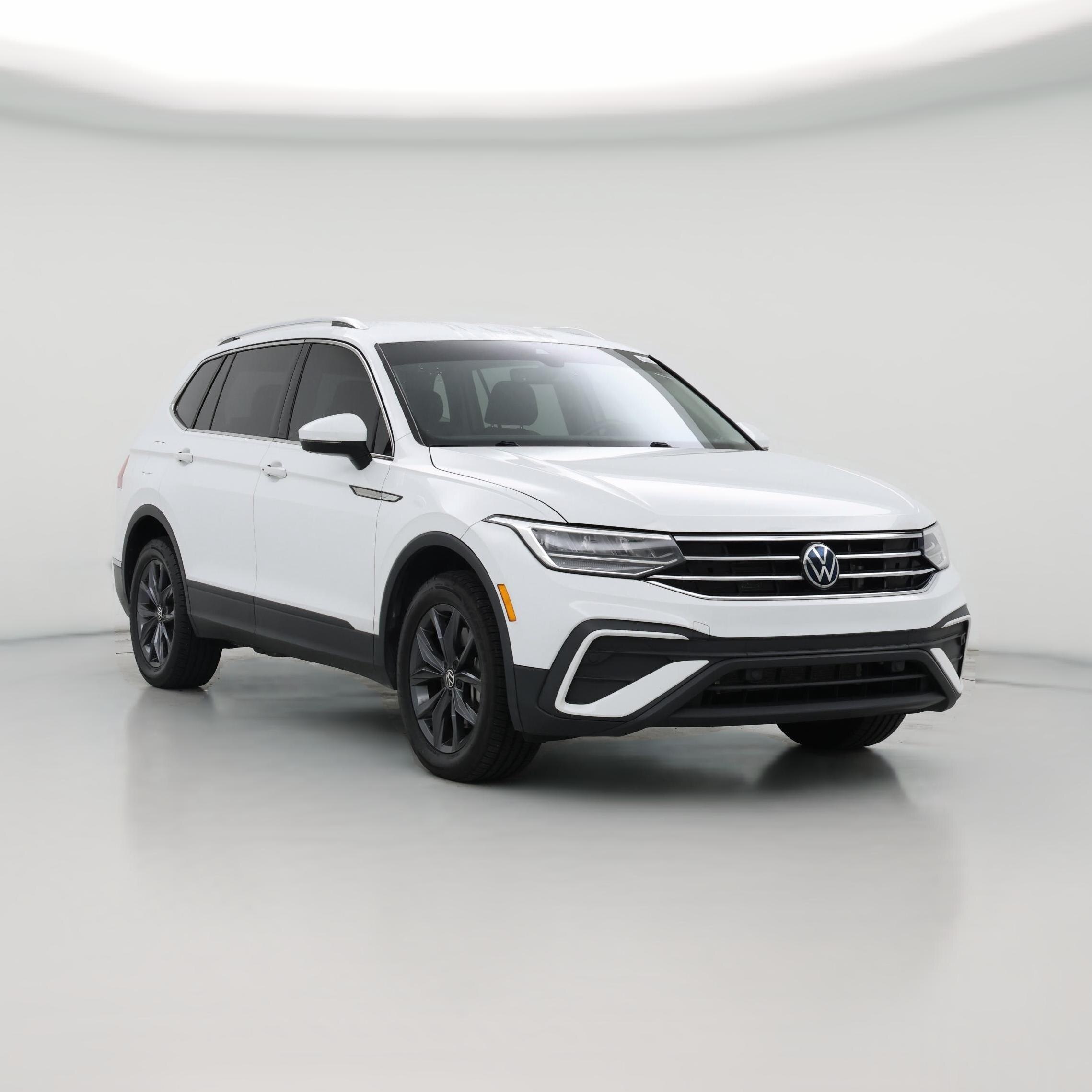 Thumbnail: 2022 Volkswagen Tiguan - 1