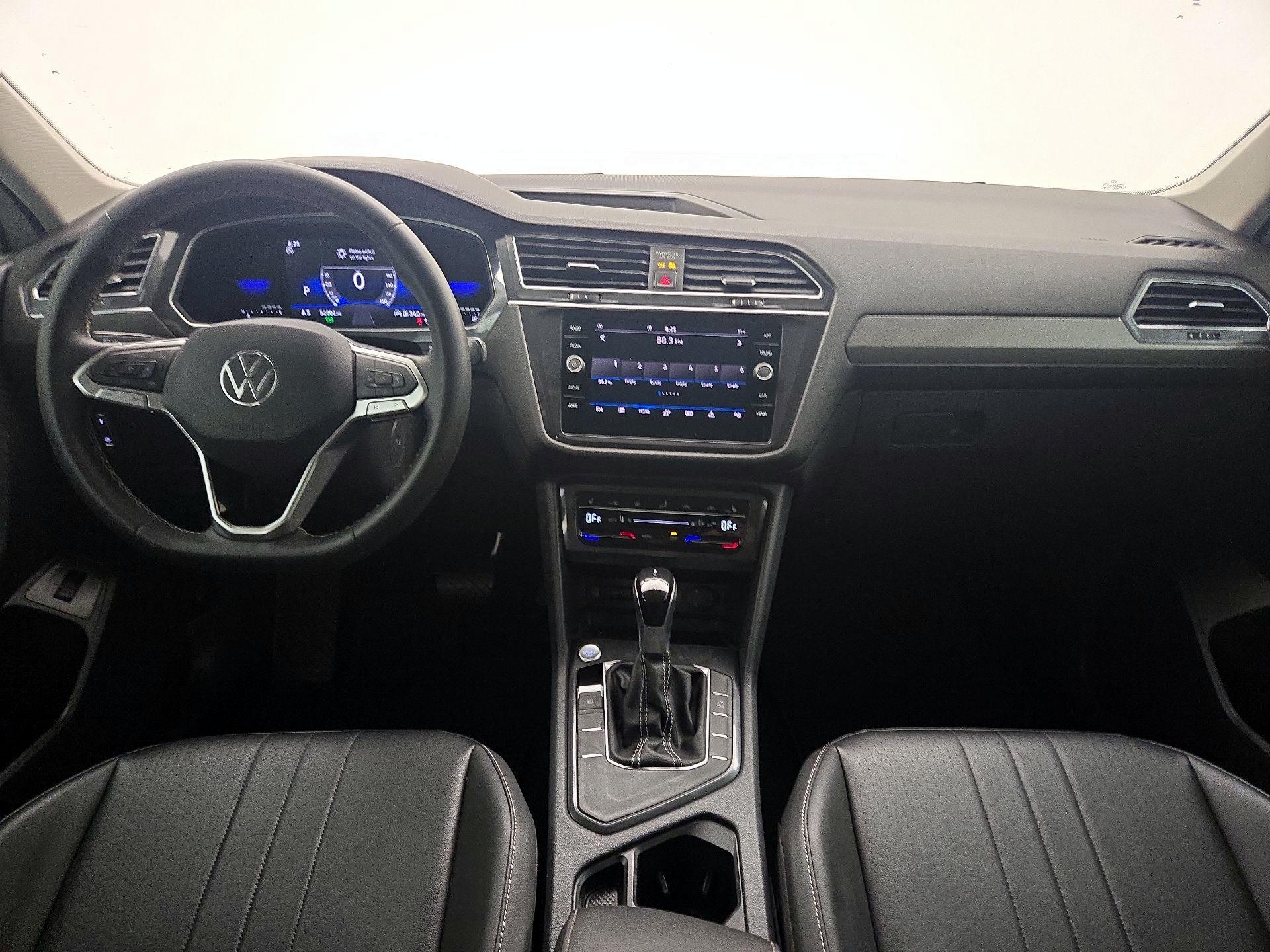 Thumbnail: 2022 Volkswagen Tiguan - 9