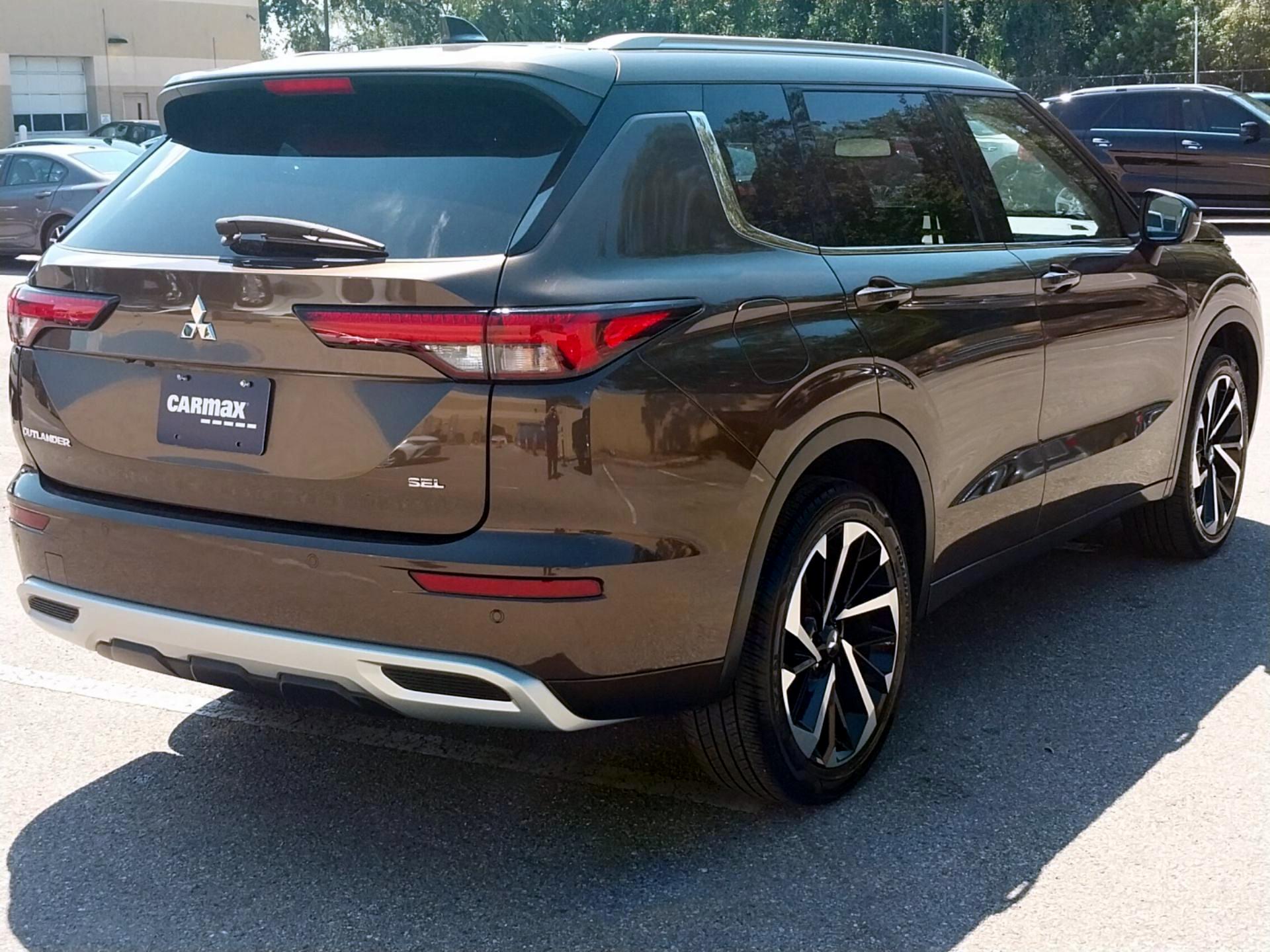 Thumbnail: 2024 Mitsubishi Outlander - 5
