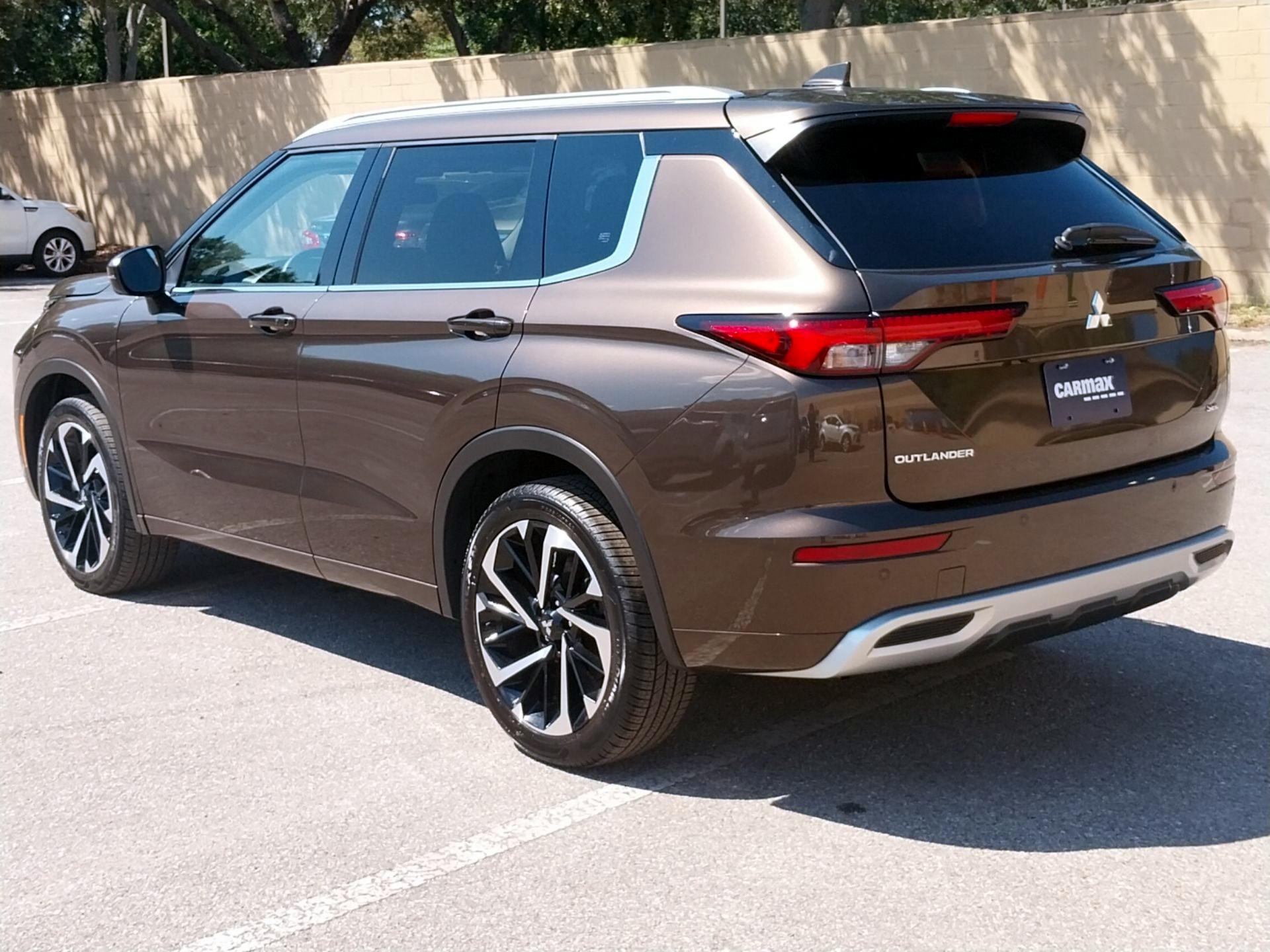 Thumbnail: 2024 Mitsubishi Outlander - 7