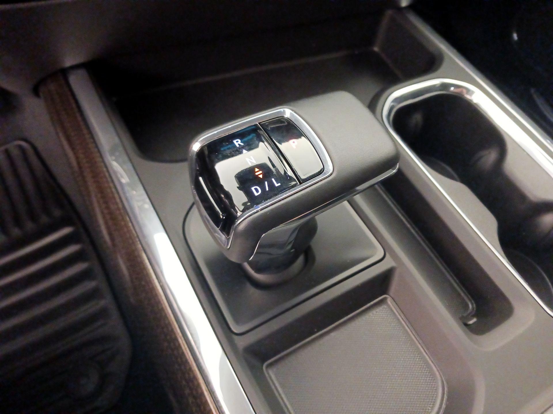 Thumbnail: 2025 Chevrolet Silverado 1500 - 17