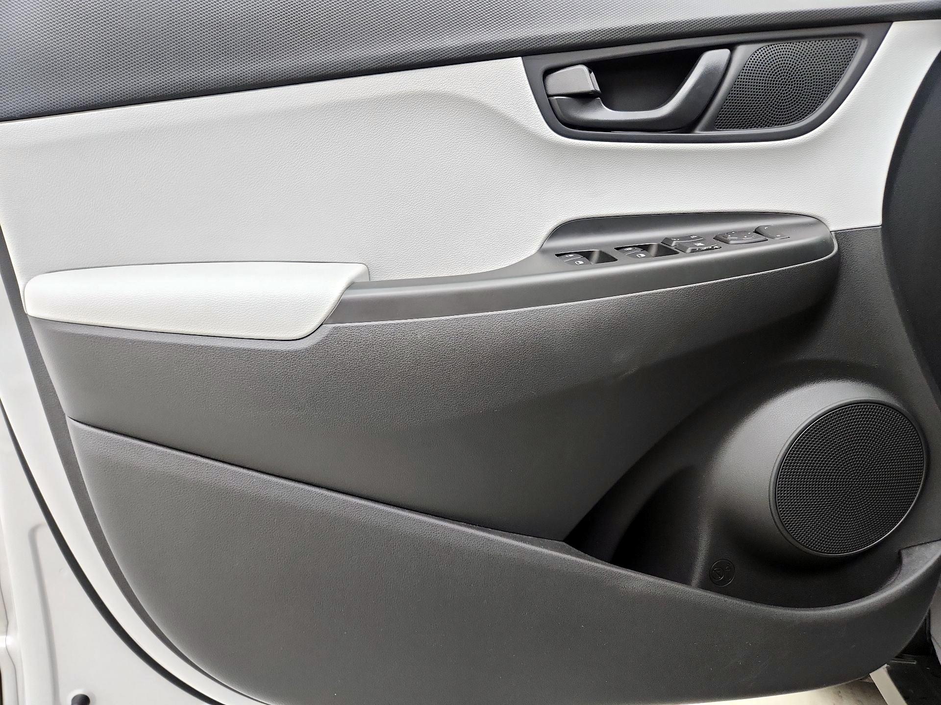 Thumbnail: 2022 Hyundai Kona - 12