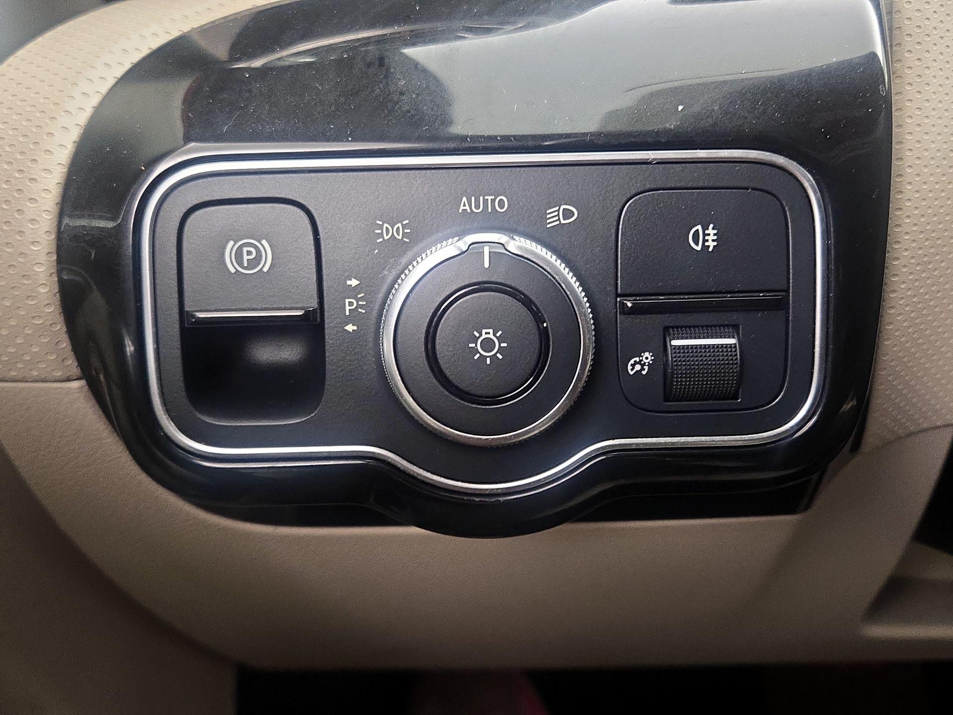 Thumbnail: 2023 Mercedes-Benz CLA - 13