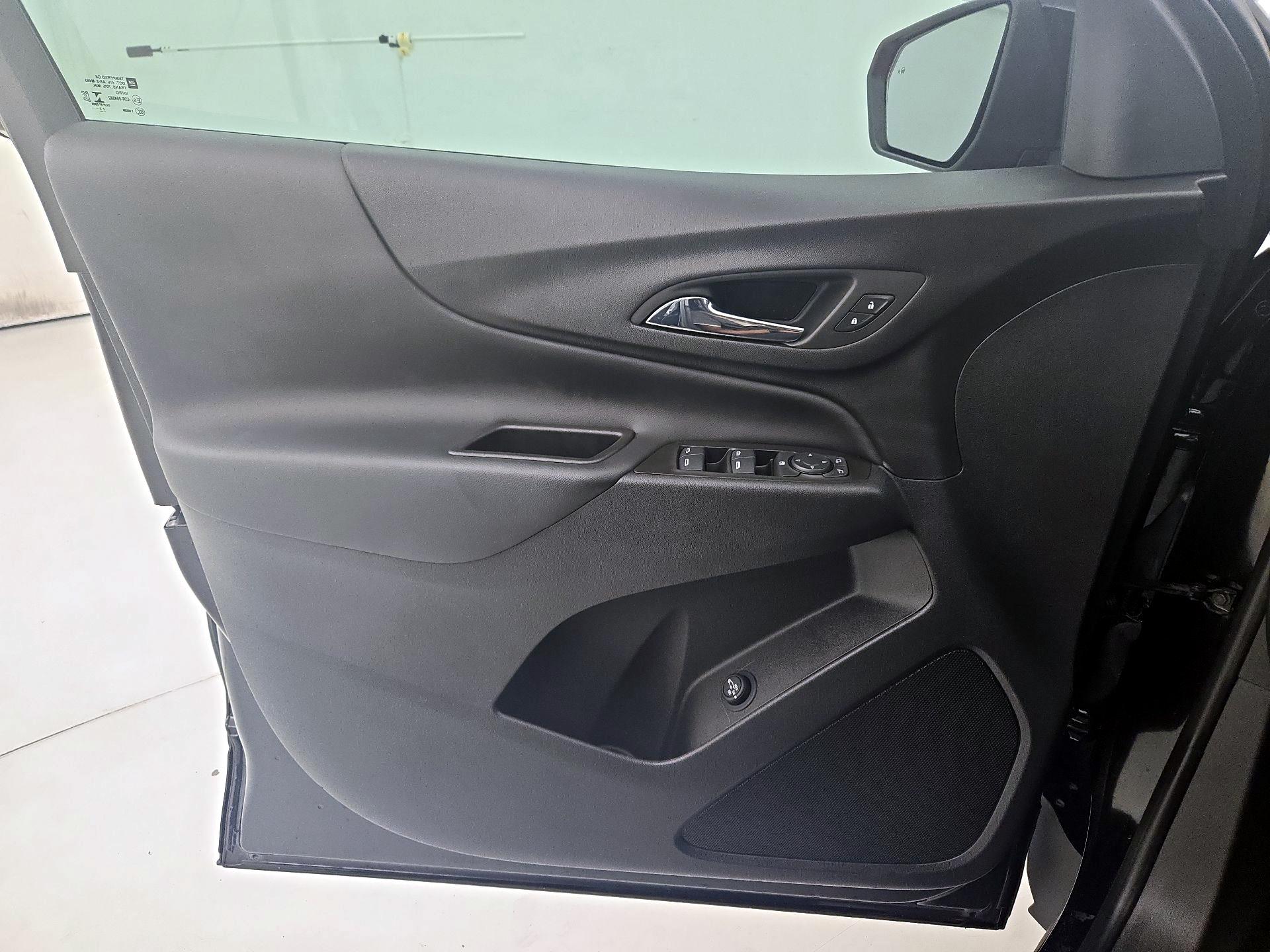 Thumbnail: 2022 Chevrolet Equinox - 12