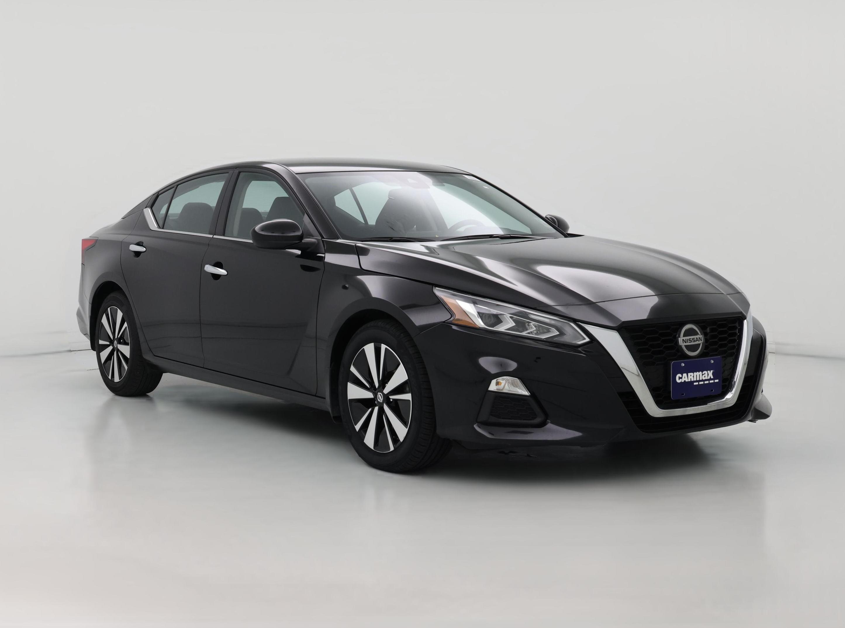 Thumbnail: 2022 Nissan Altima - 1