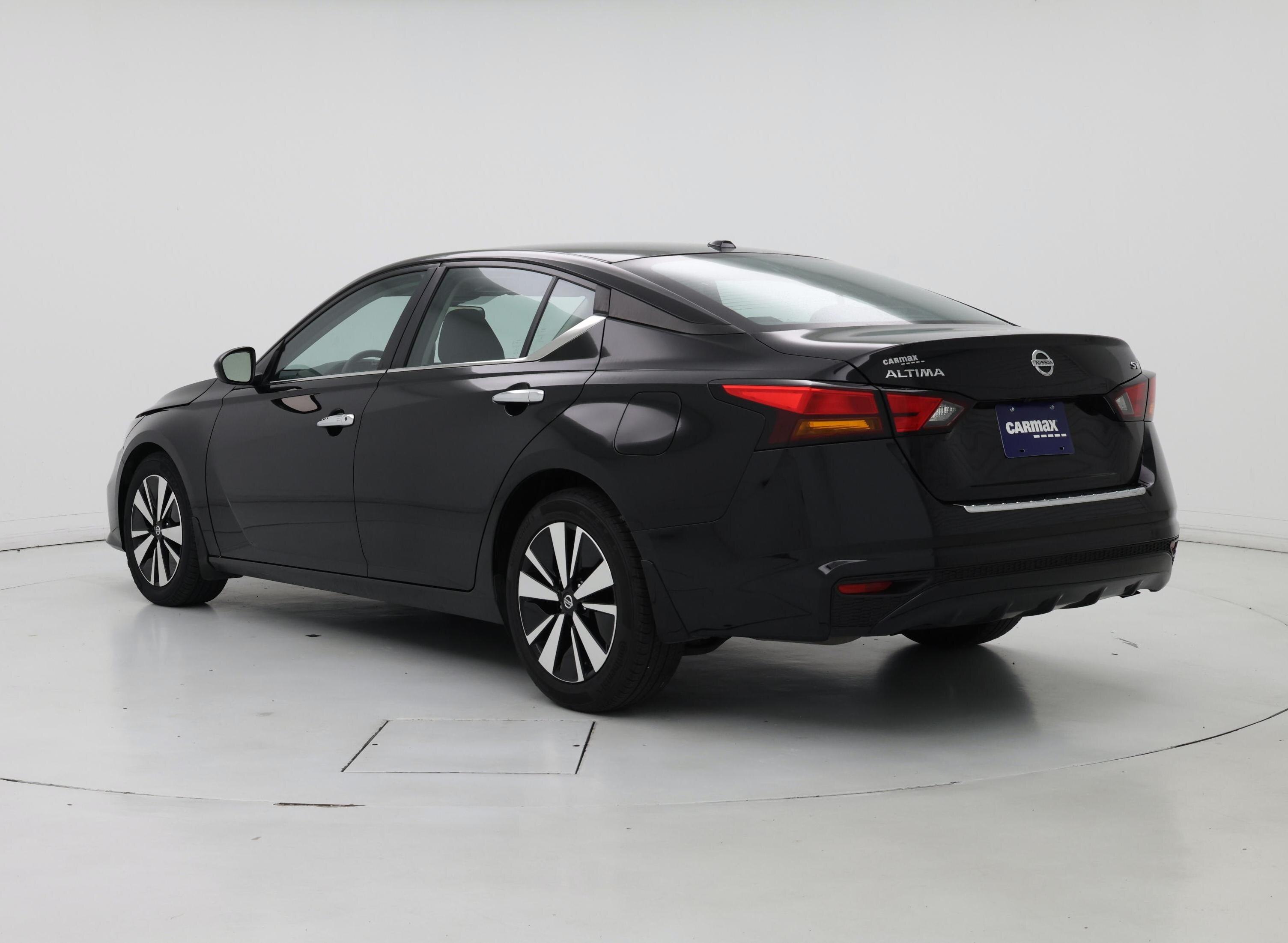Thumbnail: 2022 Nissan Altima - 2