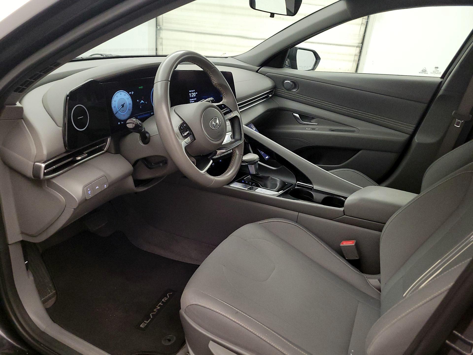 Thumbnail: 2023 Hyundai Elantra - 11