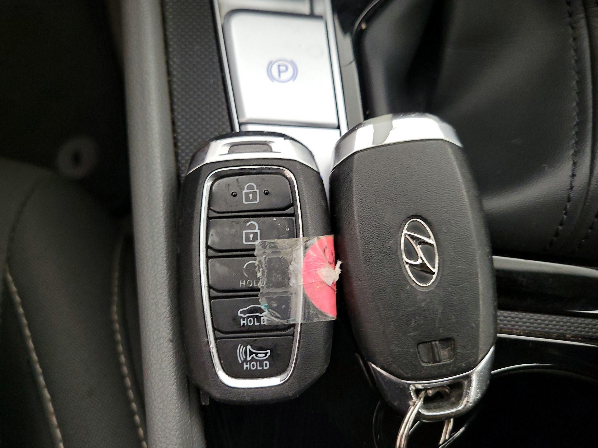 Thumbnail: 2023 Hyundai Elantra - 18