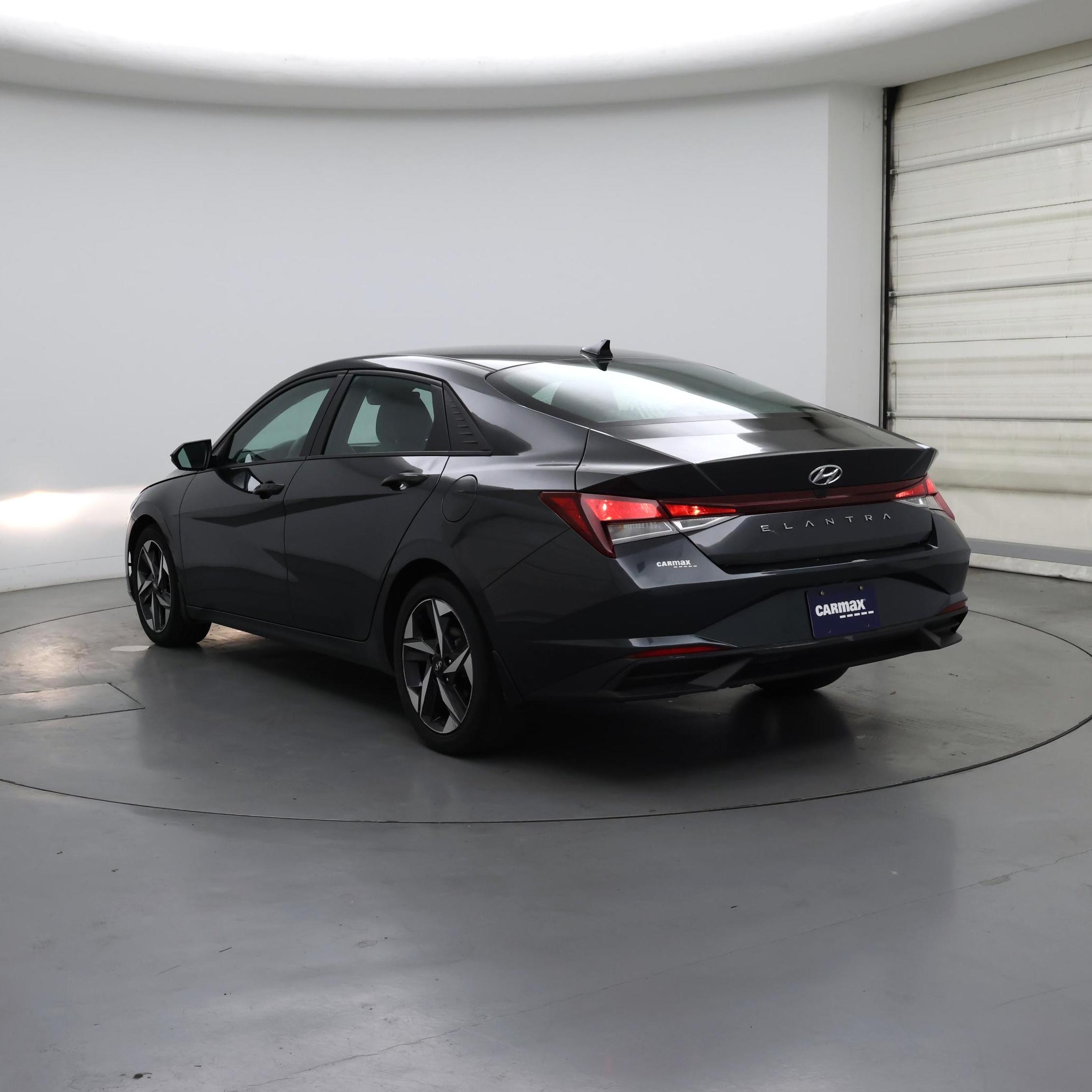 Thumbnail: 2023 Hyundai Elantra - 2