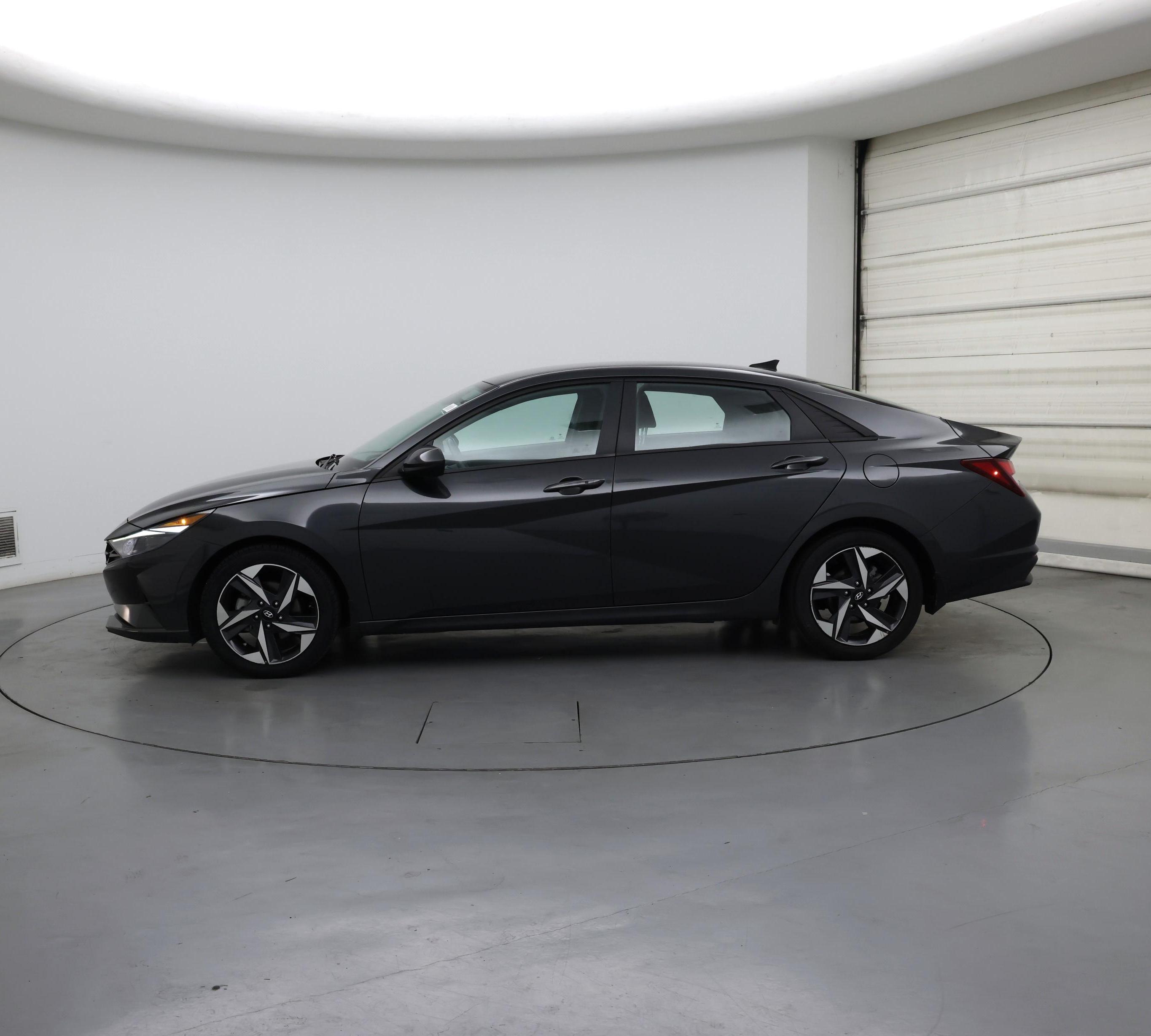 Thumbnail: 2023 Hyundai Elantra - 3